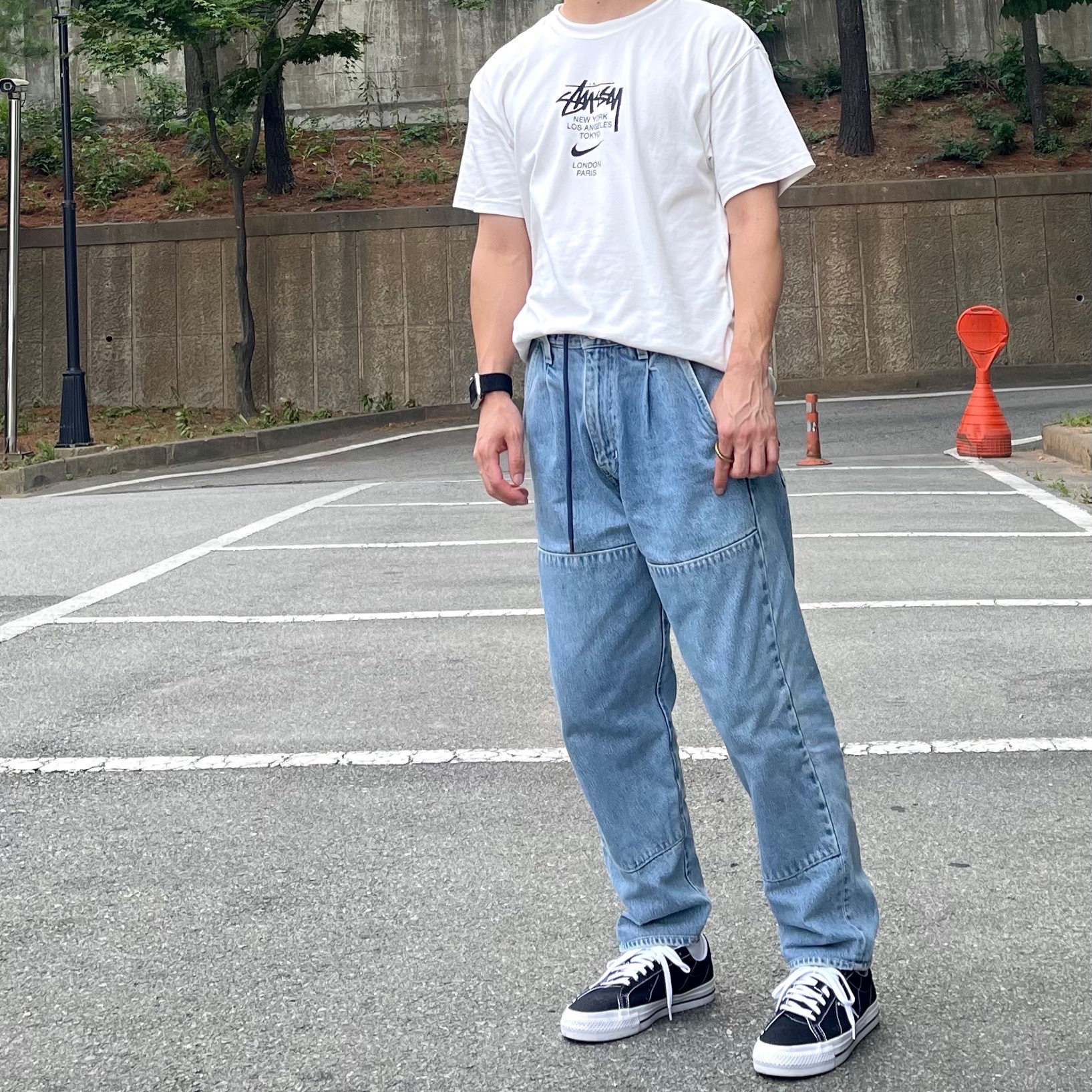 Converse x Stussy One Star Ox Black, Nike x Stussy WT T-Shirt White - Asia 착용 스타일