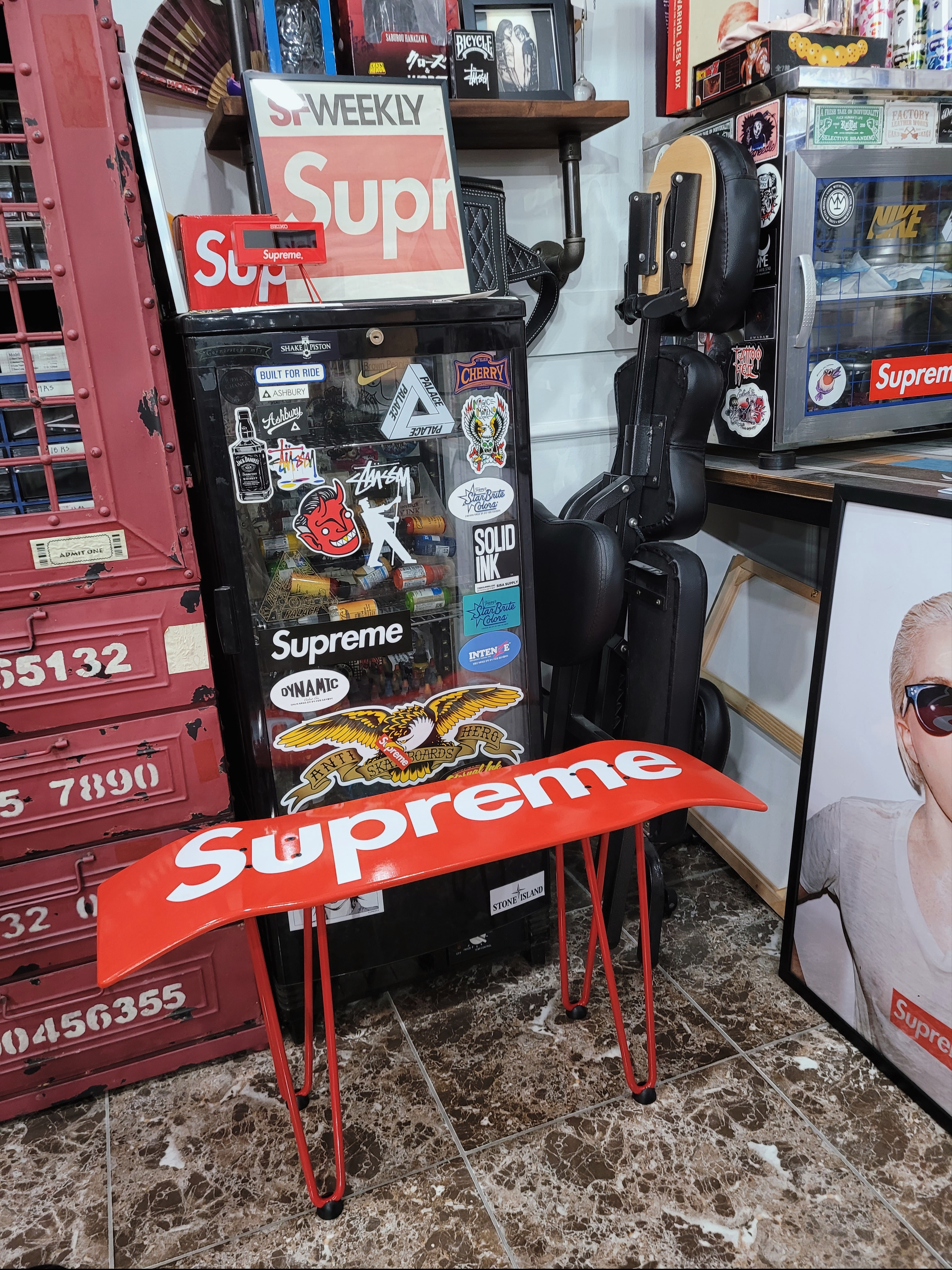 Supreme Uncut Box Logo Skateboard Deck Red - 22SS, Supreme x Seiko Marathon Clock - 21SS 착용 스타일