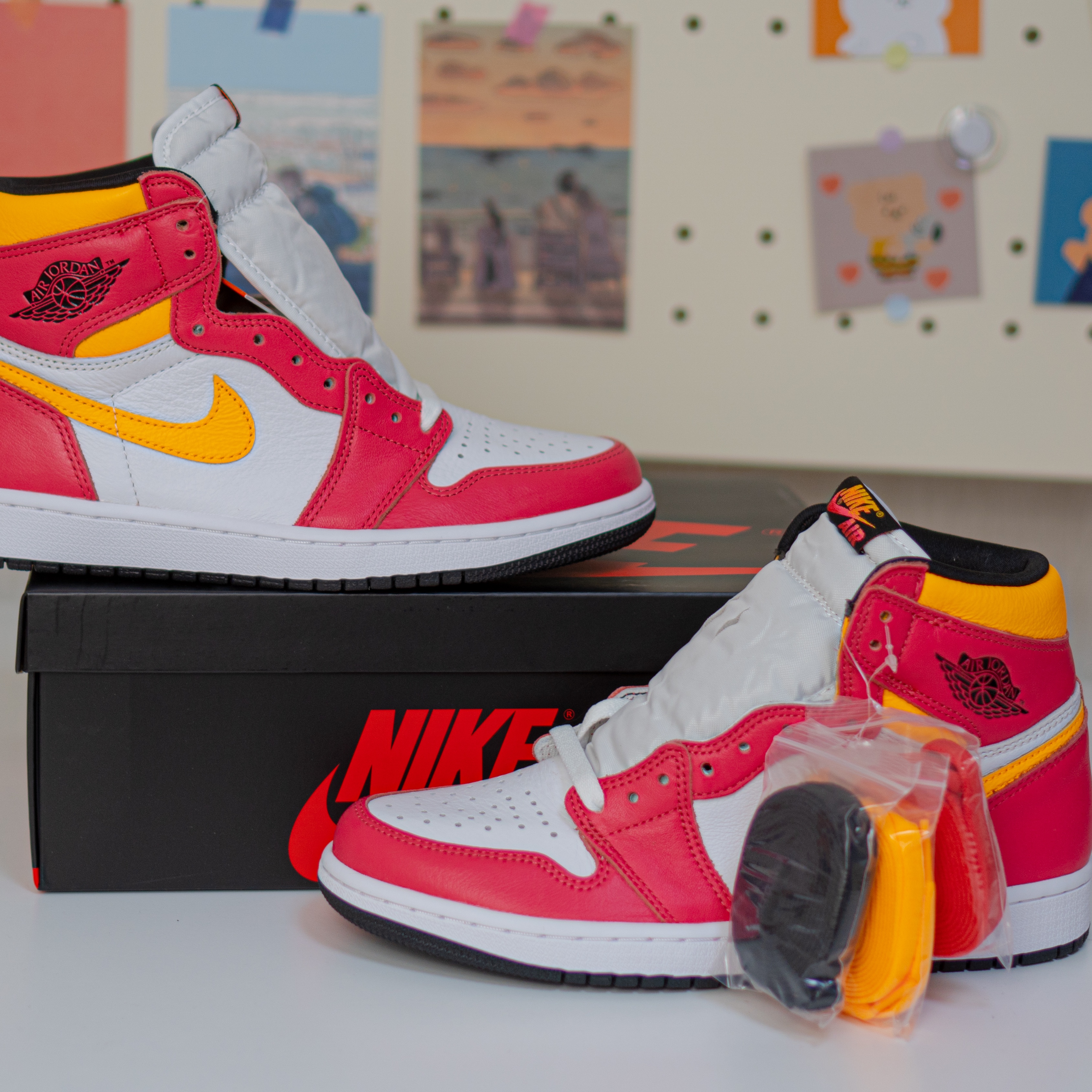 Jordan 1 Retro High OG Light Fusion Red 착용 스타일 - 1