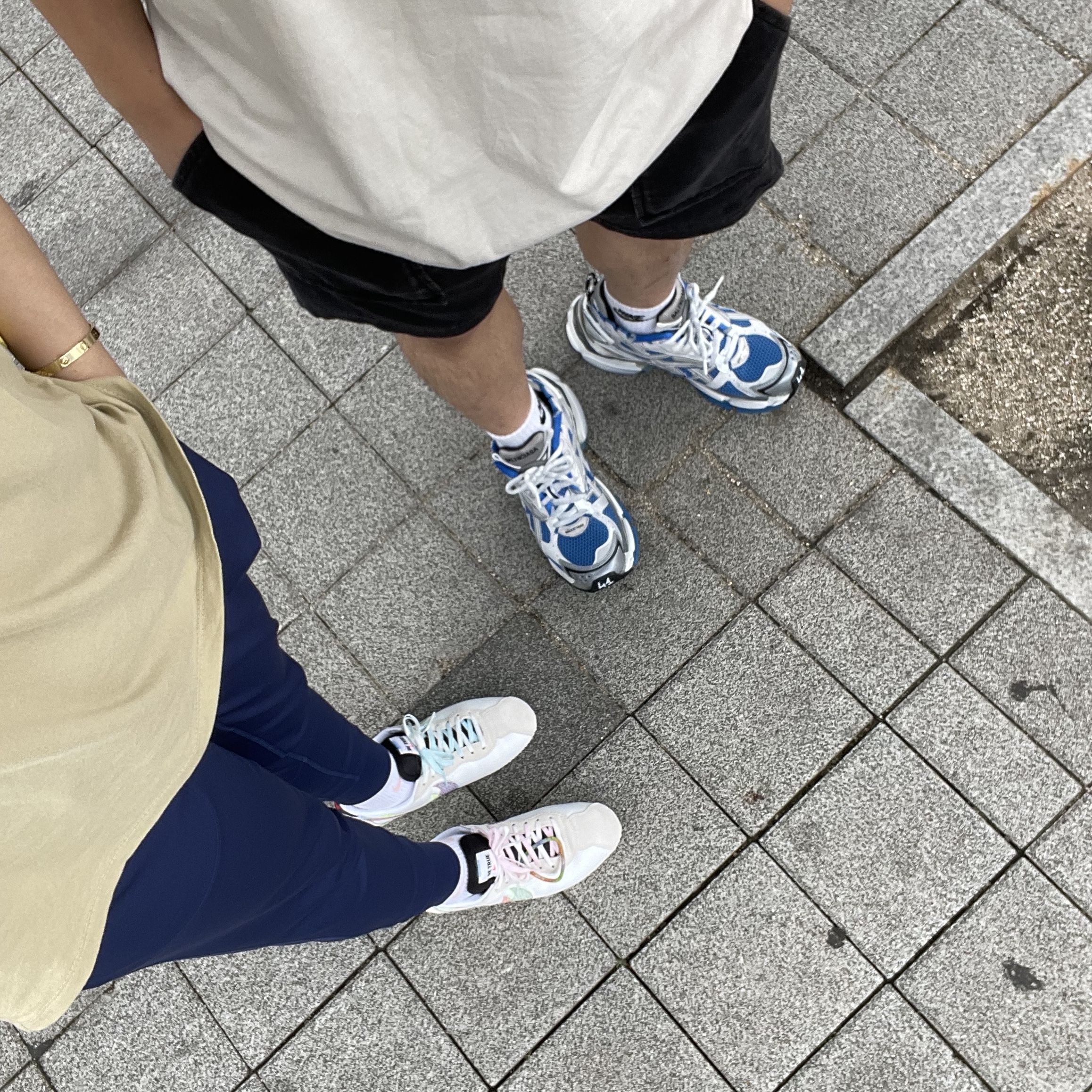 Balenciaga Runner Sneakers Blue White, Nike Cortez Be True 착용 스타일