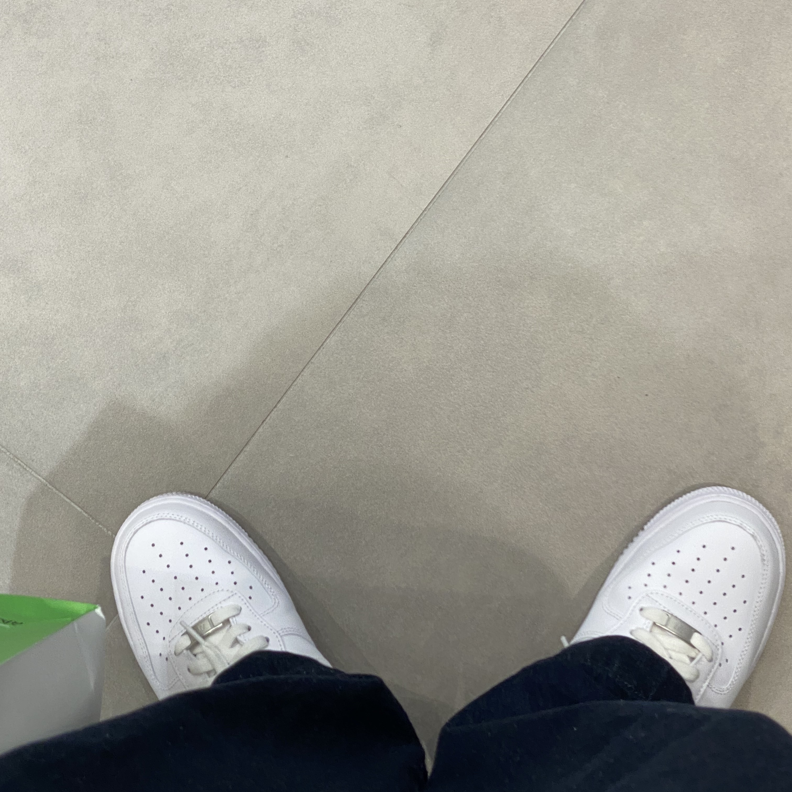 Nike Air Force 1 '07 Low White 착용 스타일