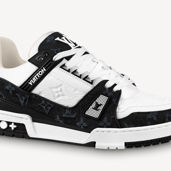 Louis Vuitton LV Trainer Sneakers Monogram Denim Black 착용 스타일