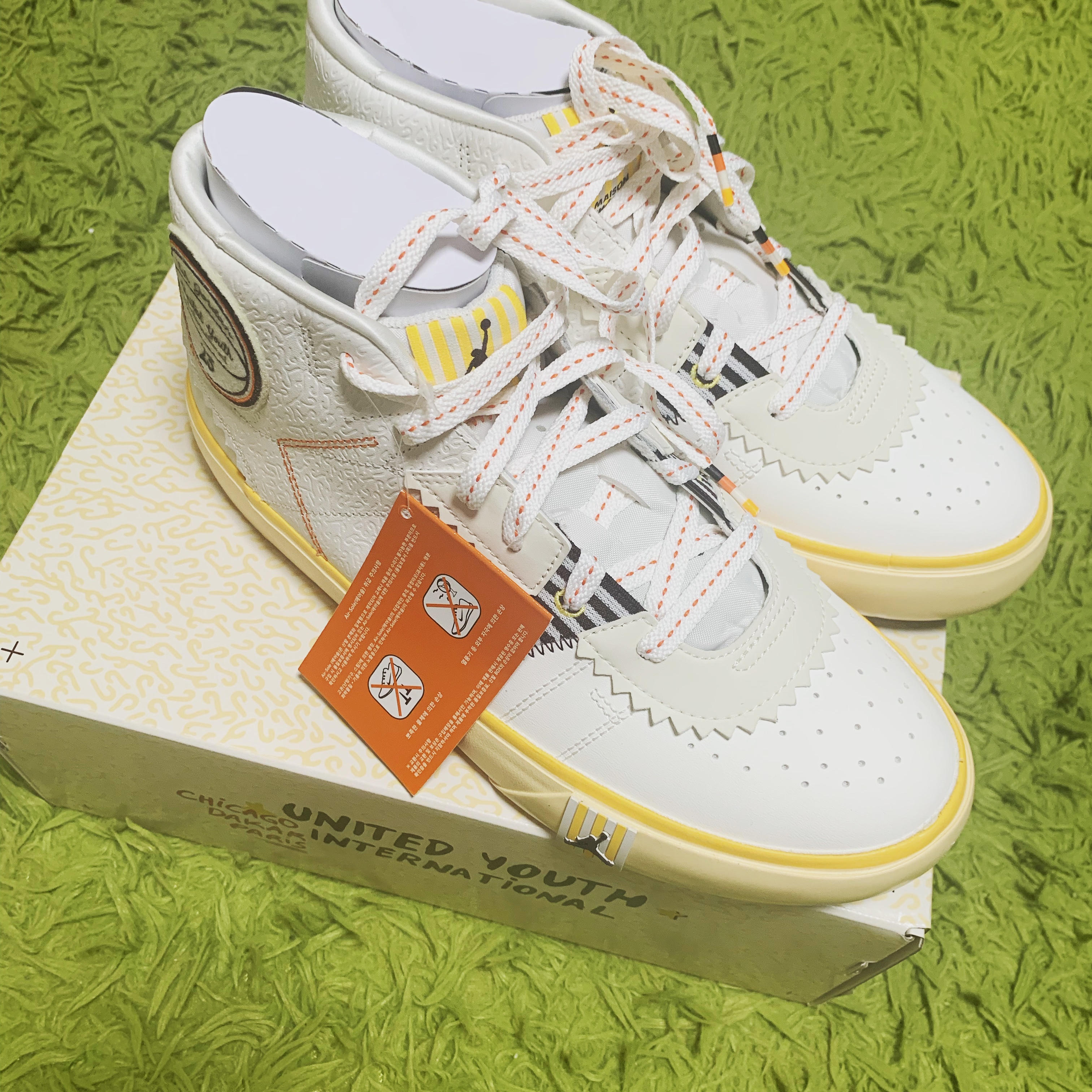 Jordan Series x Maison Chateau Rouge Mid SP Sail 착용 스타일