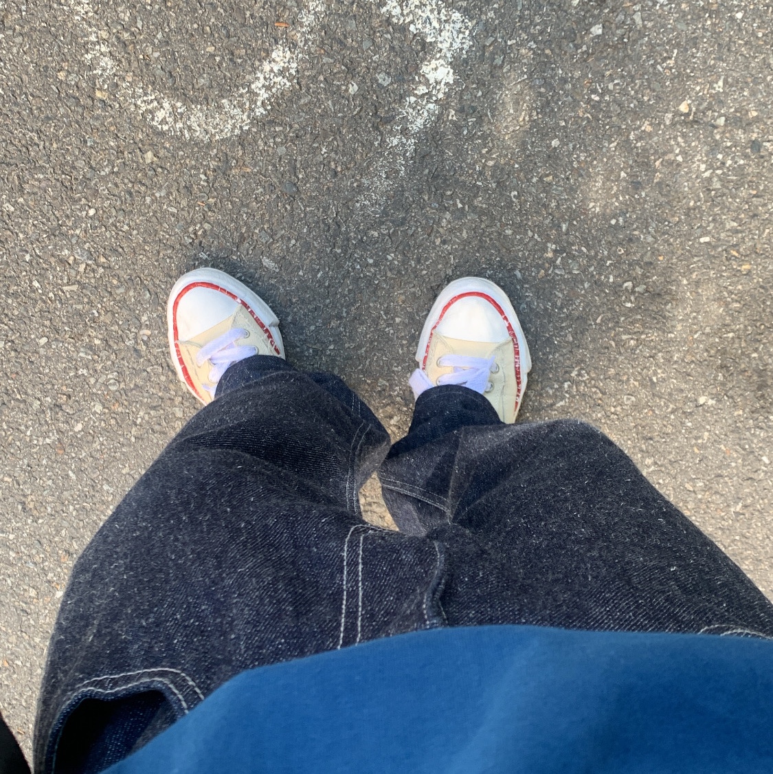 Maison Mihara Yasuhiro Peterson OG Sole Canvas Low-top Sneakers Natural, Maison Margiela Glam Slam Leather Shoulder Bag Black 착용 스타일 - 3