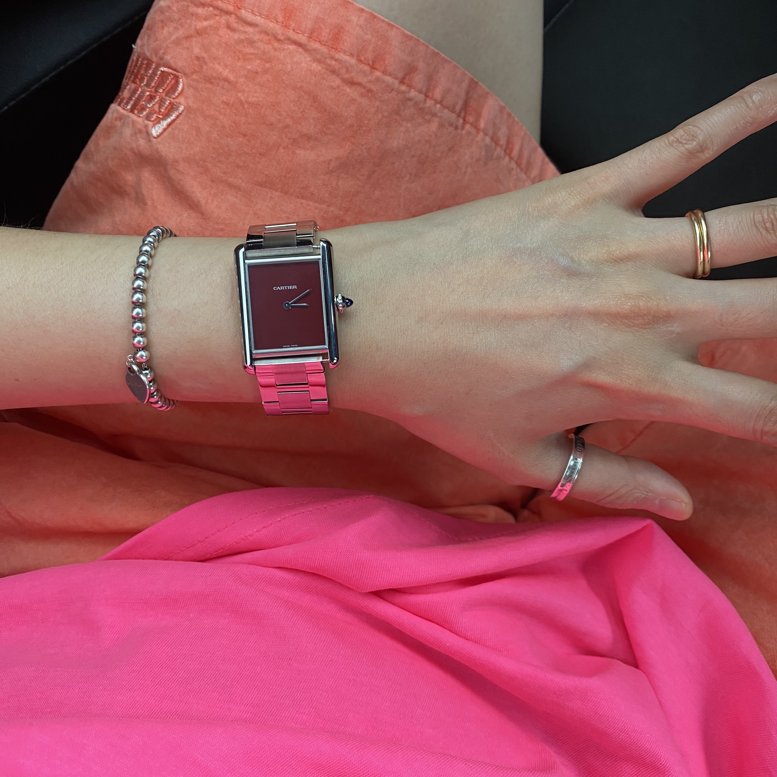 Cartier Tank Must Watch Large Quartz Steel Alligator Skin Claret 착용 스타일