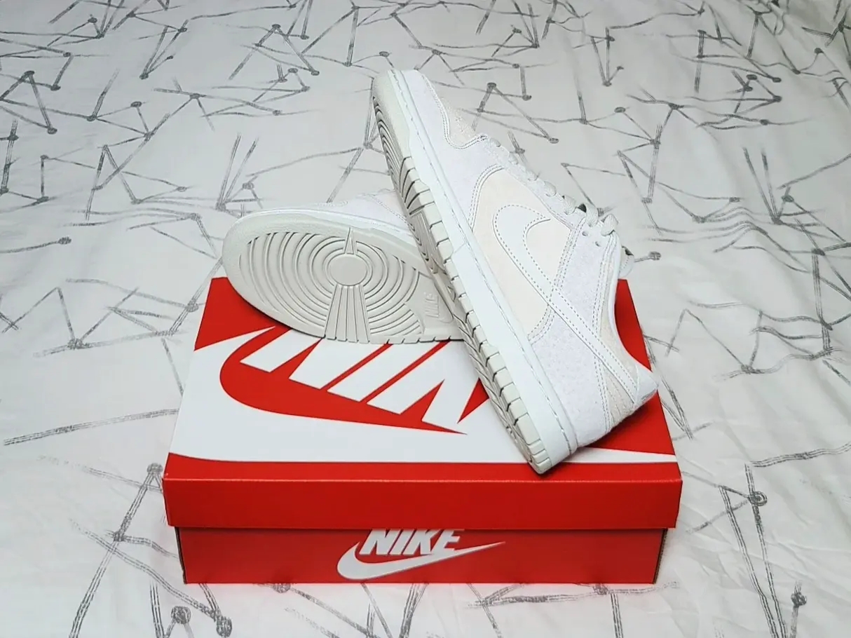 Nike Dunk Low Retro PRM Vast Grey 착용 스타일 - 4