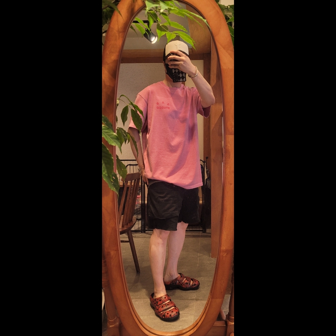 IAB Studio Pigment T-Shirt Magenta 착용 스타일