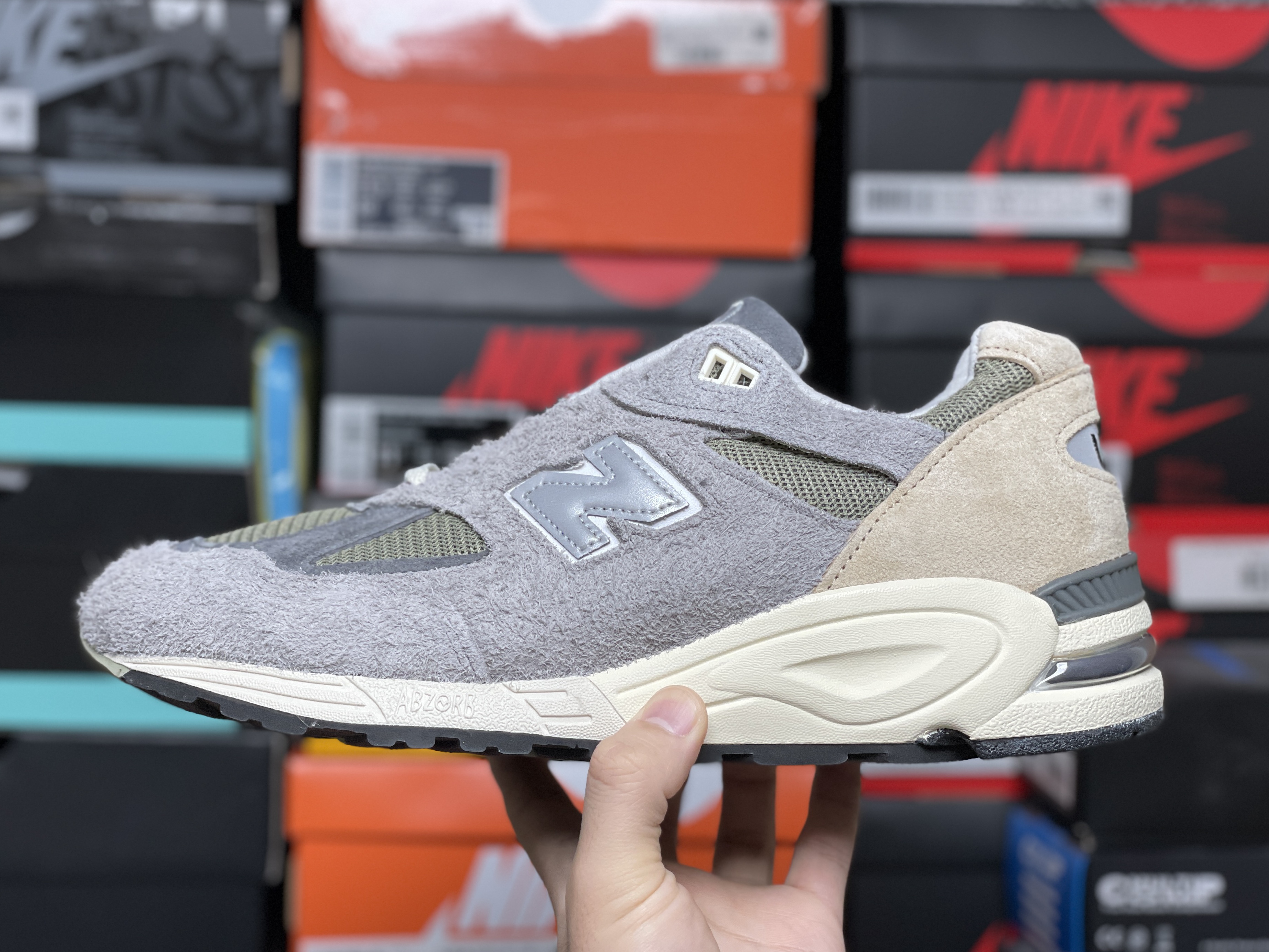 New Balance 990v2 Made in USA Marblehead Incense 착용 스타일