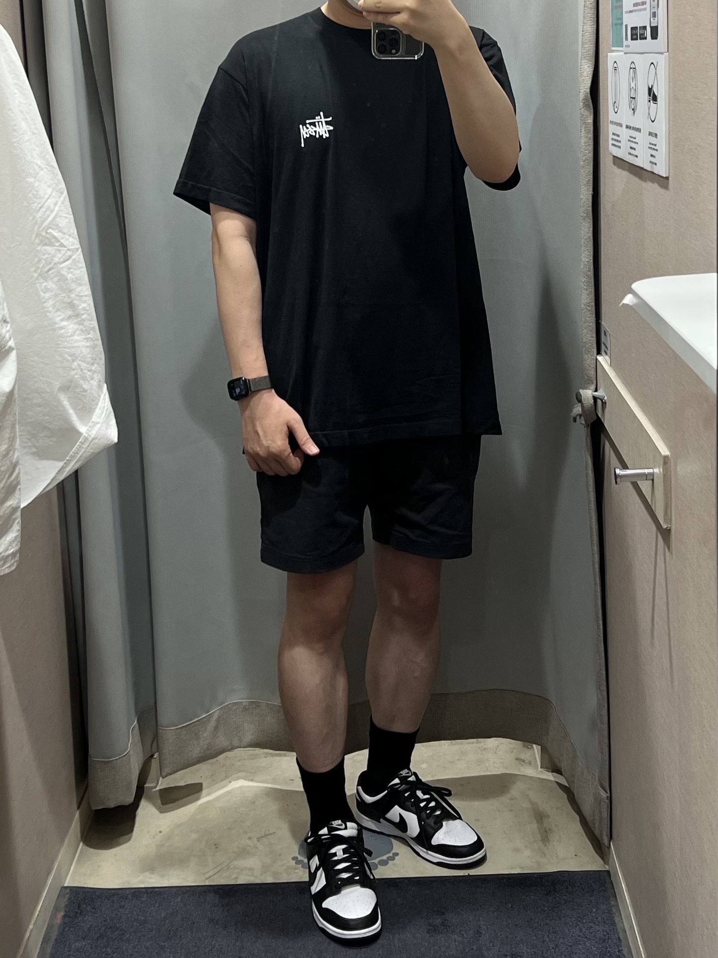Stussy Basic Stussy Pigment Dyed T-Shirt Black 2022, Apple Watch Nike Series 7 41mm GPS Midnight Aluminum Case with Nike Sport Band Anthracite Black (Korean Ver.) 착용 스타일