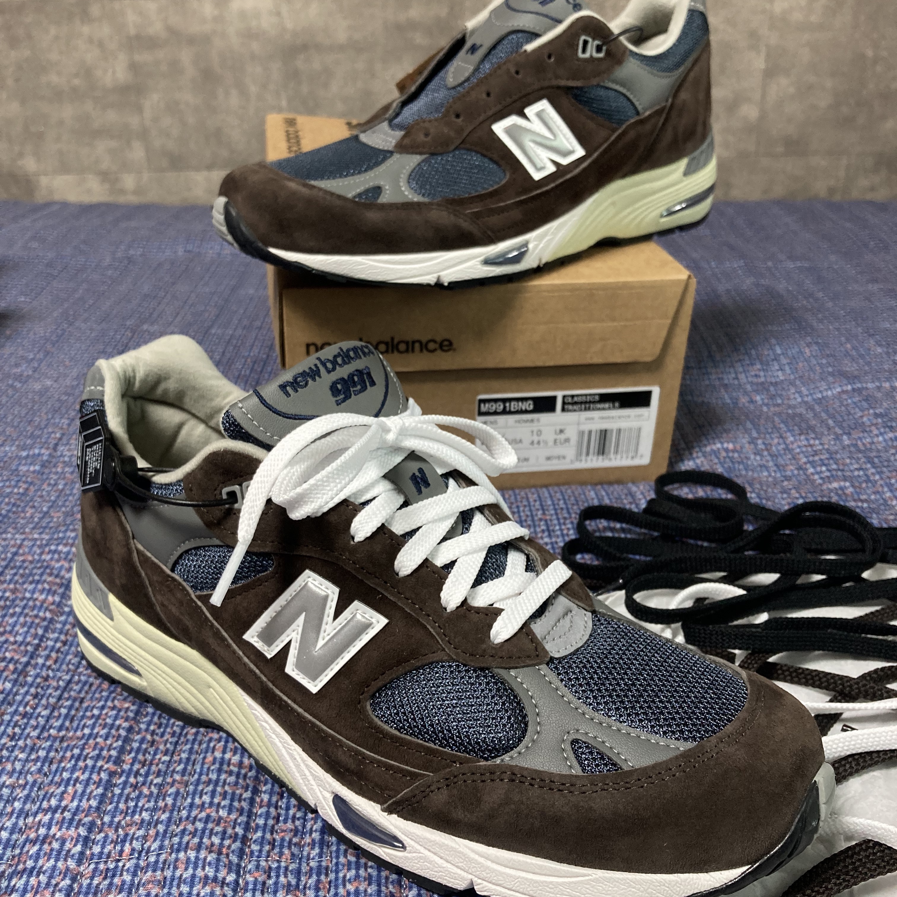 New Balance 991 Made in UK Brown 착용 스타일 - 3