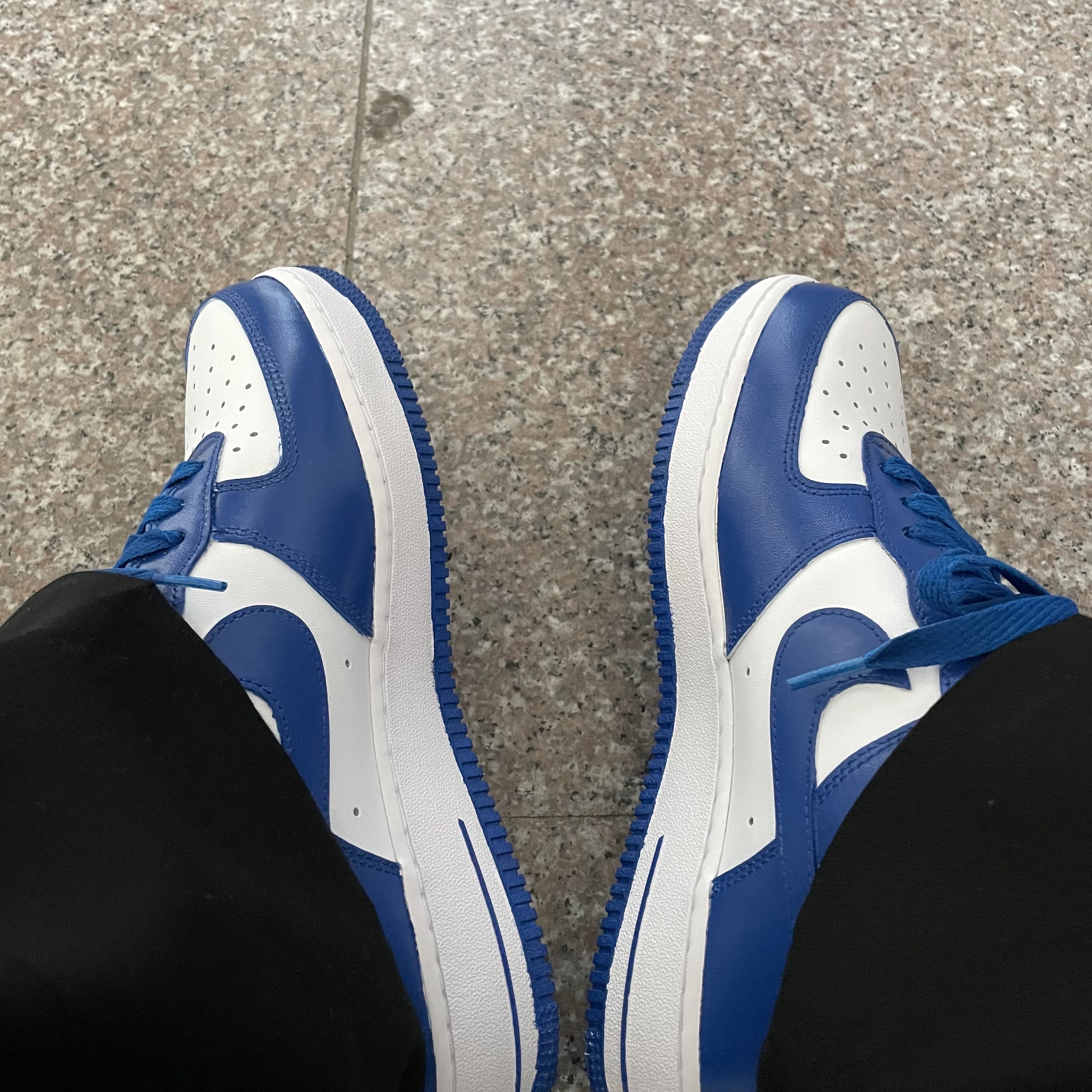 Nike Air Force 1 '07 Low White 착용 스타일 - 2