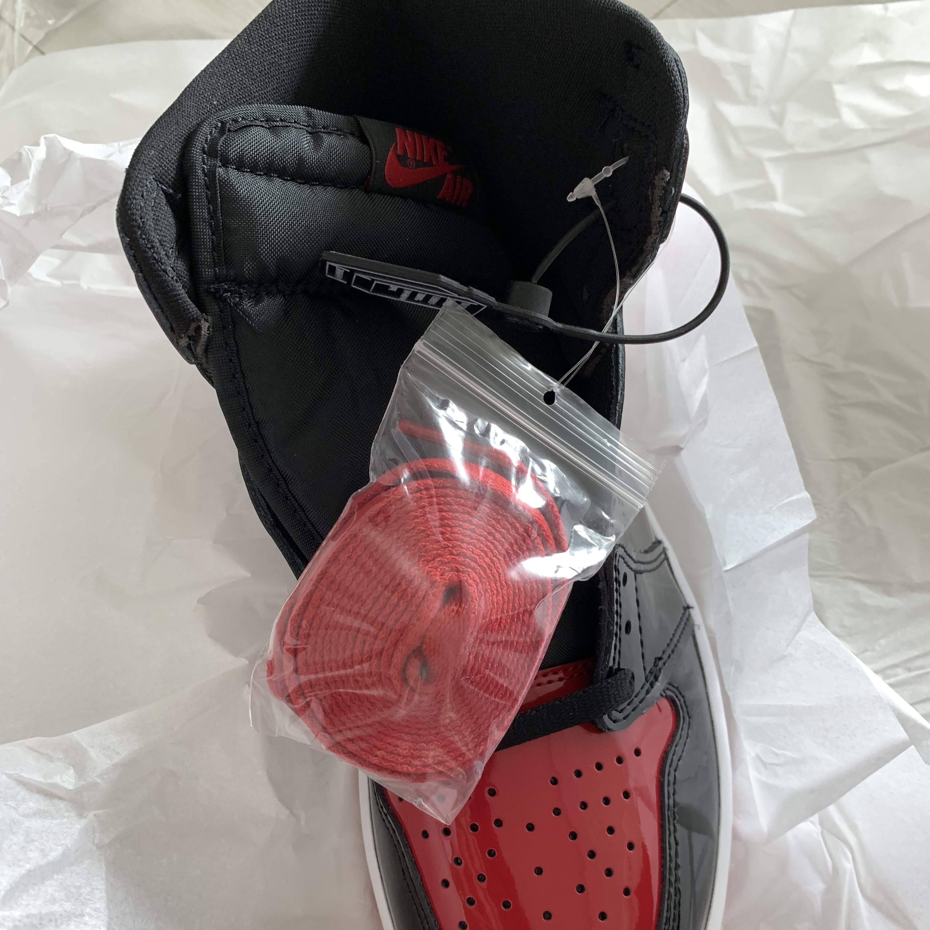 Jordan 1 Retro High OG Patent Bred 착용 스타일 - 5
