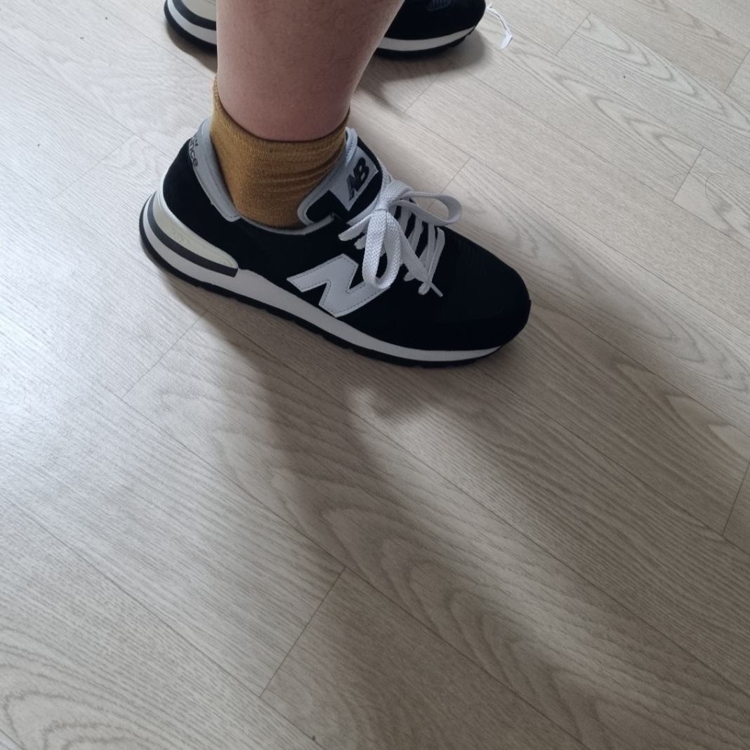 New Balance 990v1 Made in USA Black 착용 스타일