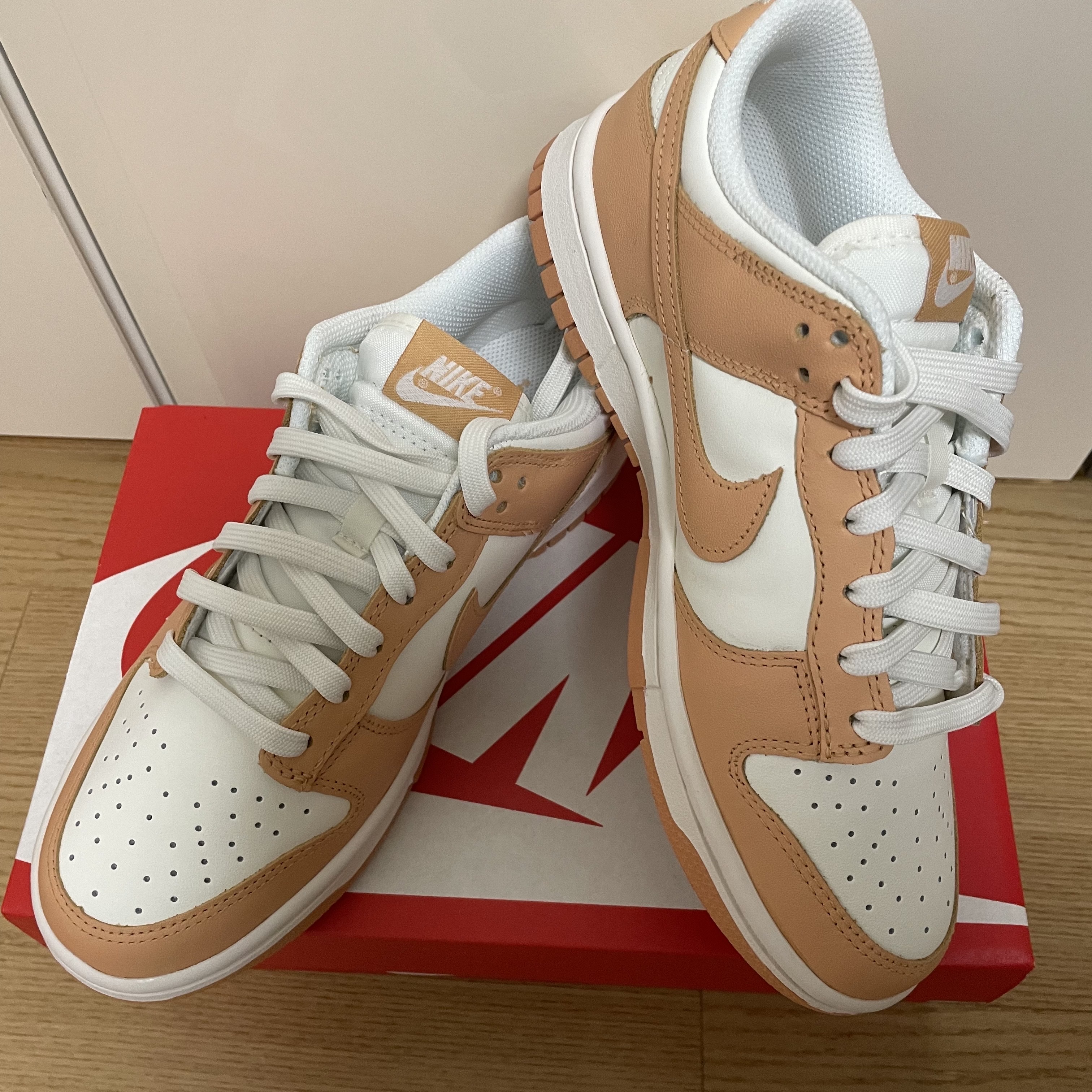 (W) Nike Dunk Low Harvest Moon 착용 스타일 - 2