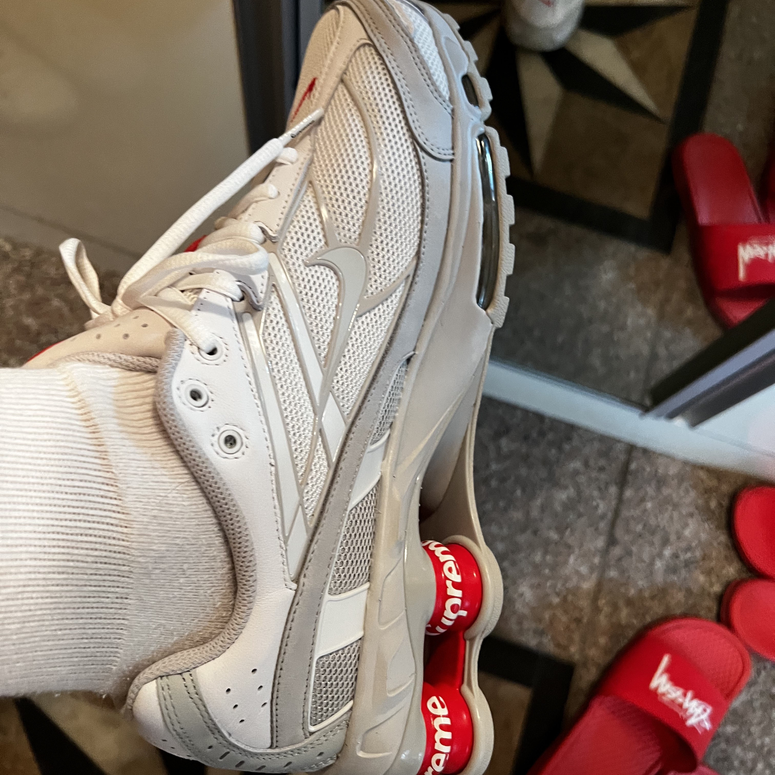 Nike x Supreme Shox Ride 2 SP White 착용 스타일