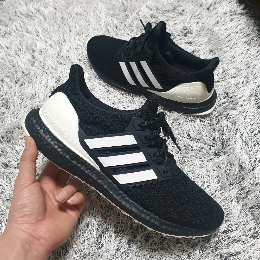 Adidas Ultraboost 4.0 Orca 착용 스타일