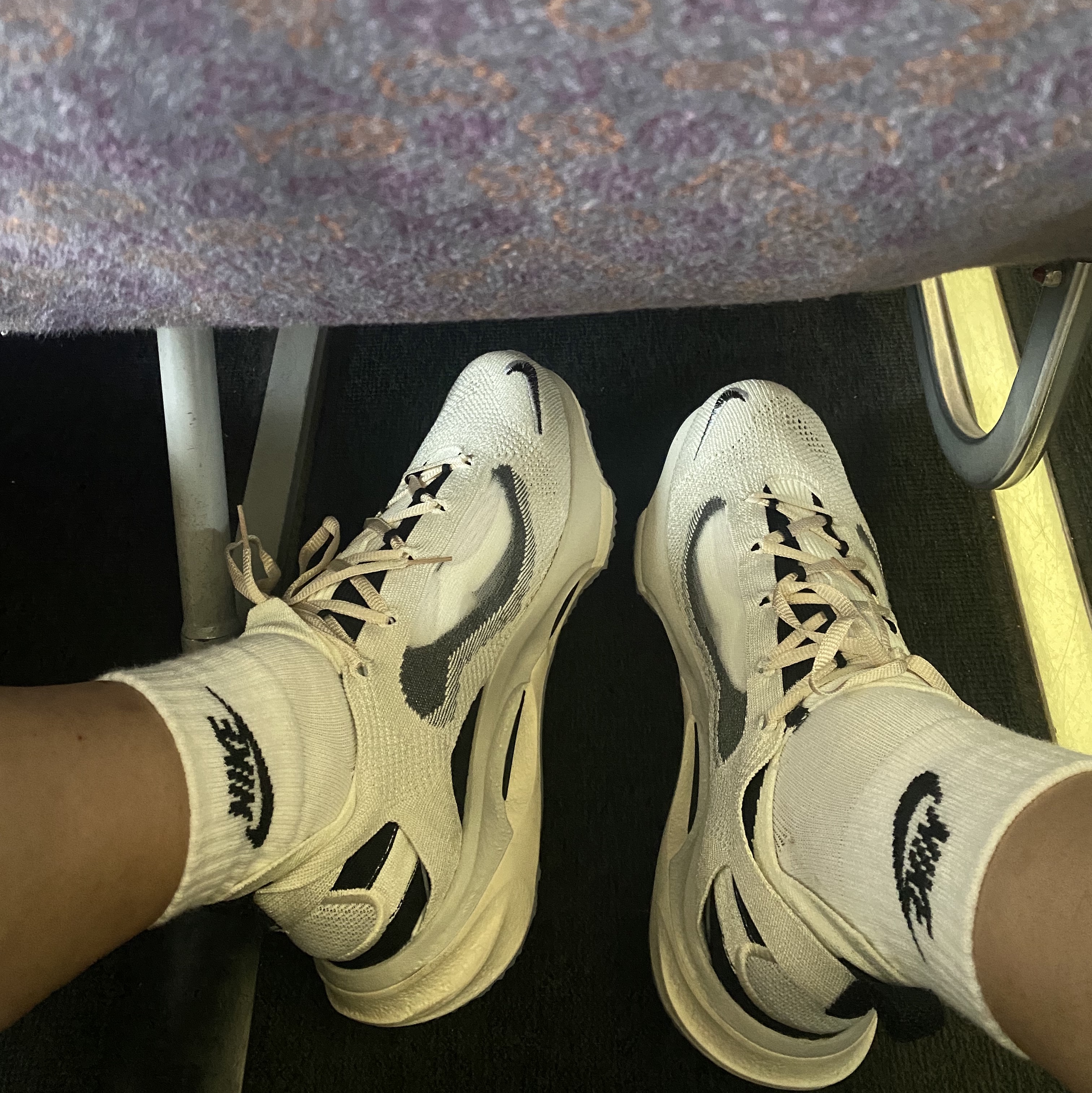 Nike Spark Flyknit Platinum Tint and Coconut Milk 착용 스타일