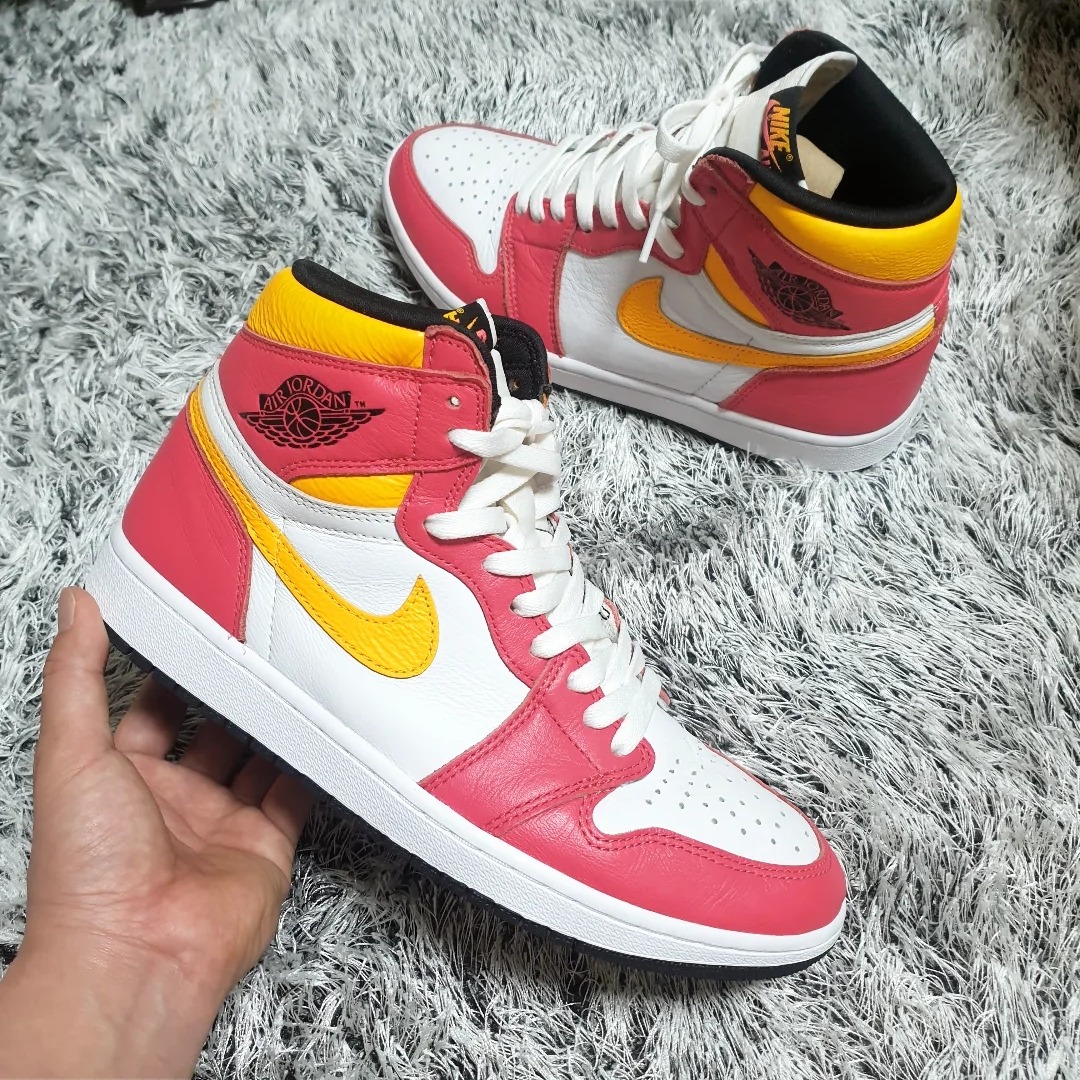 Jordan 1 Retro High OG Light Fusion Red 착용 스타일