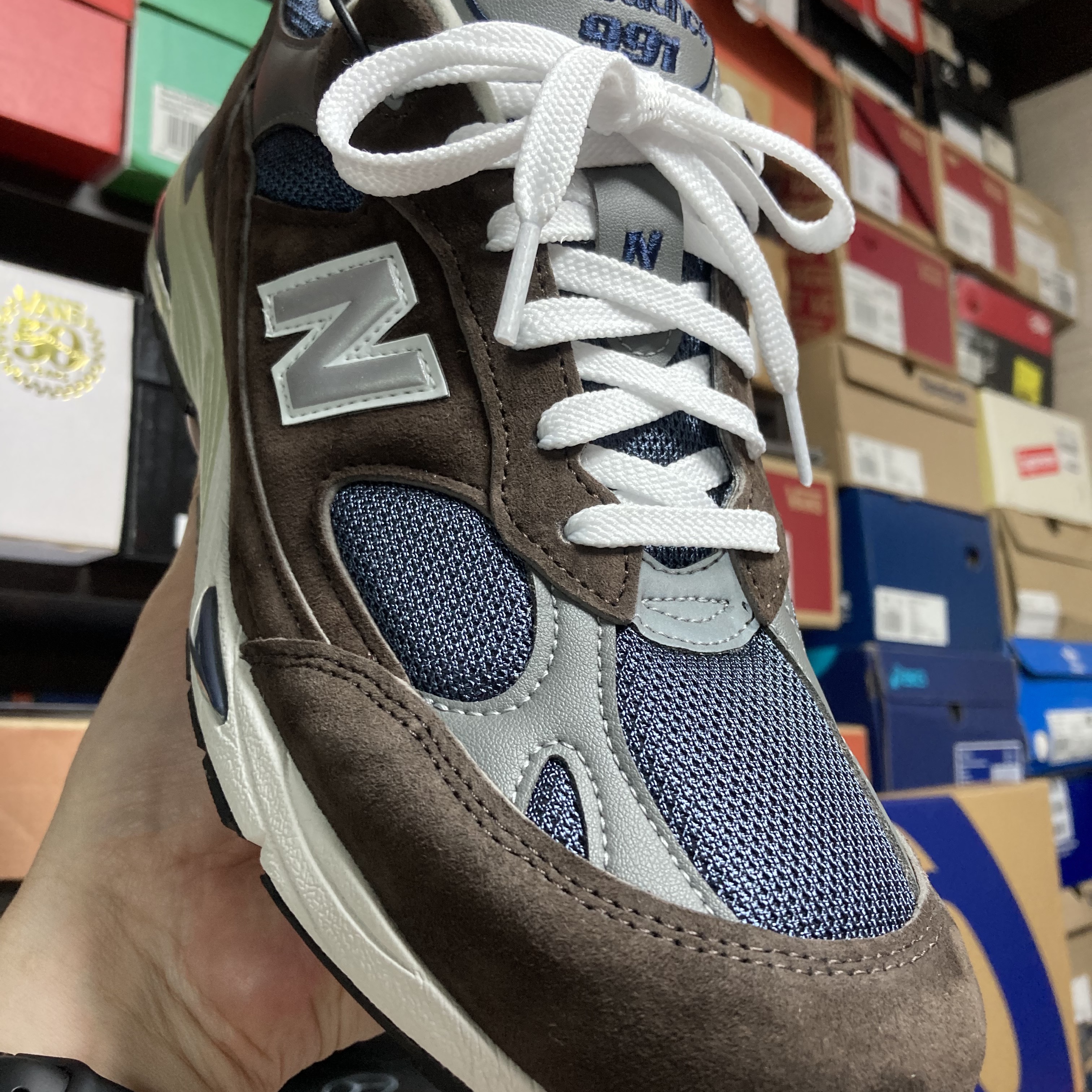 New Balance 991 Made in UK Brown 착용 스타일 - 2