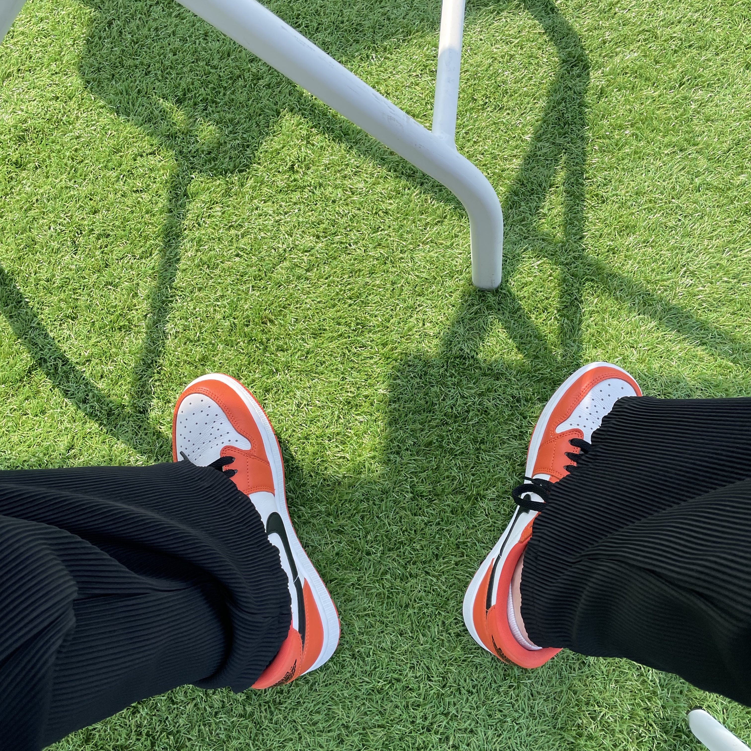 Jordan 1 Low OG Starfish 착용 스타일