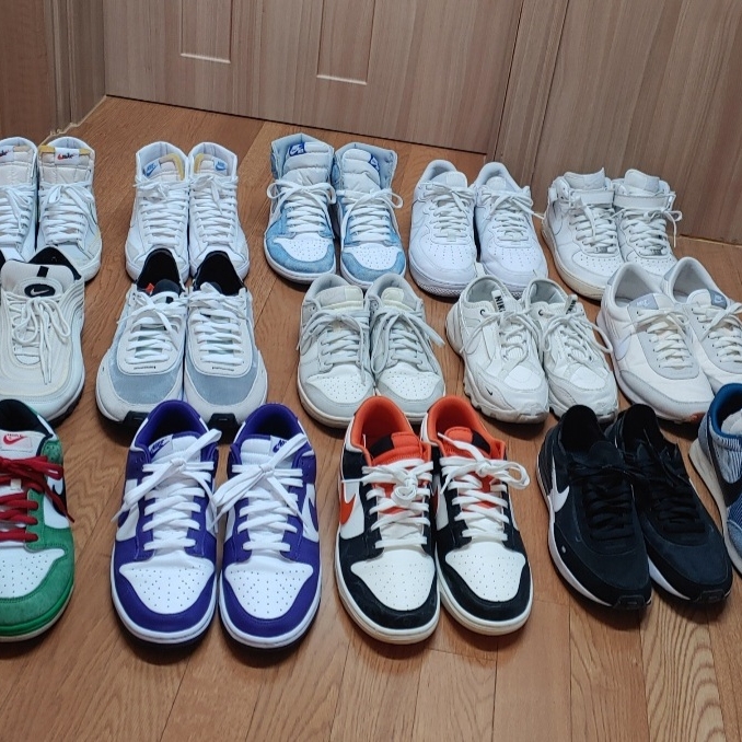 Jordan 1 Retro High OG Hyper Royal, (W) Nike Dunk Low Light Bone 착용 스타일 - 2