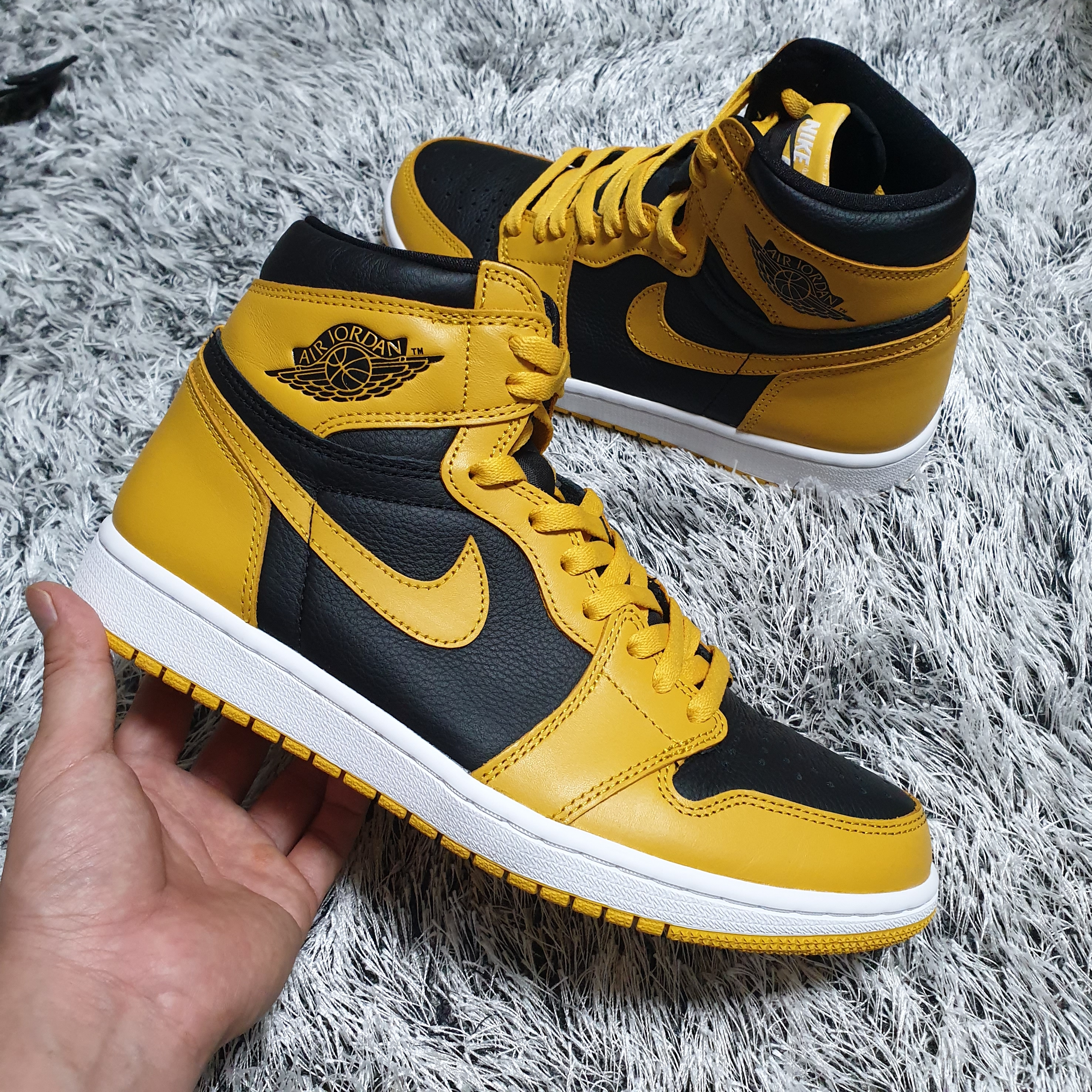 Jordan 1 Retro High OG Pollen 착용 스타일