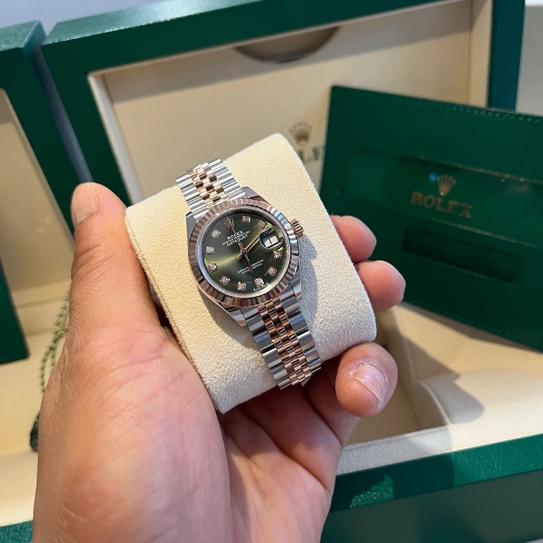 Rolex Lady-Datejust 28mm 279171 Olive Green Diamond-Set Jubilee 착용 스타일