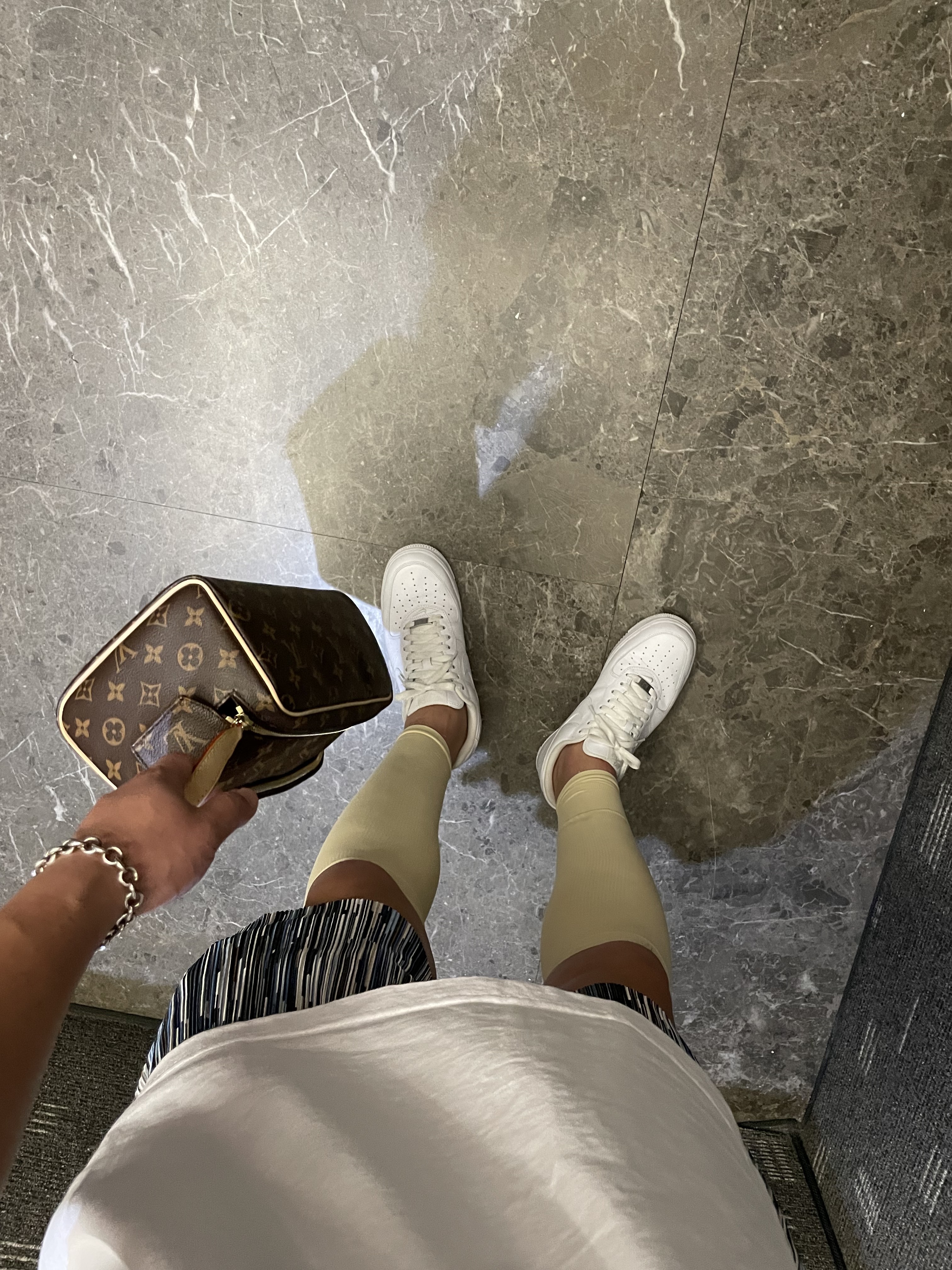 Nike x Supreme Air Force 1 Low White, Tiffany & Co. Return To Tiffany Heart Tag Toggle Bracelet Silver 착용 스타일