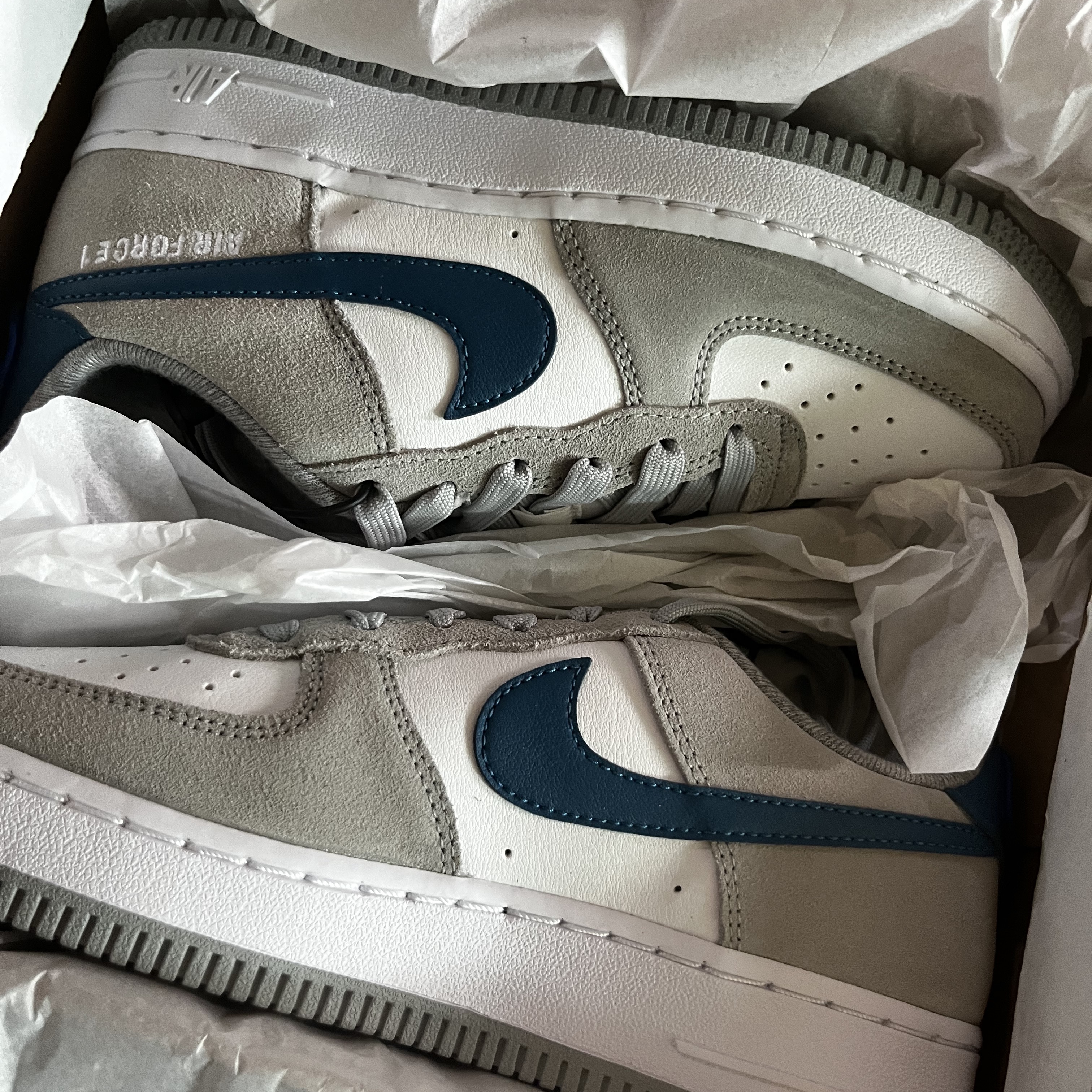Nike Air Force 1 '07 LV8 Athletic Club Light Smoke Grey Marina, (GS) Nike Air Force 1 LV8 Athletic Club Light Smoke Grey Marina 착용 스타일