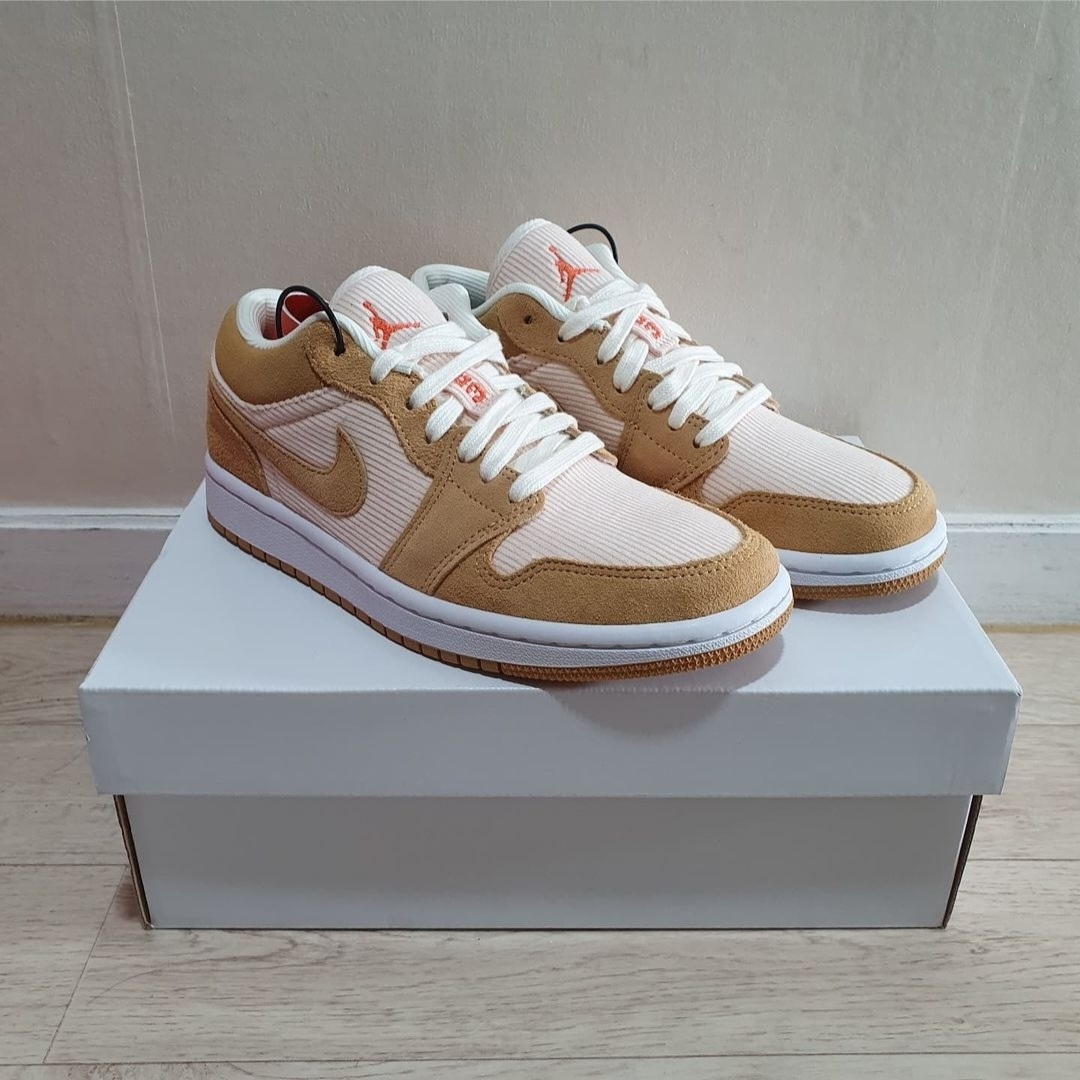 (W) Jordan 1 Low SE Corduroy Tan 착용 스타일