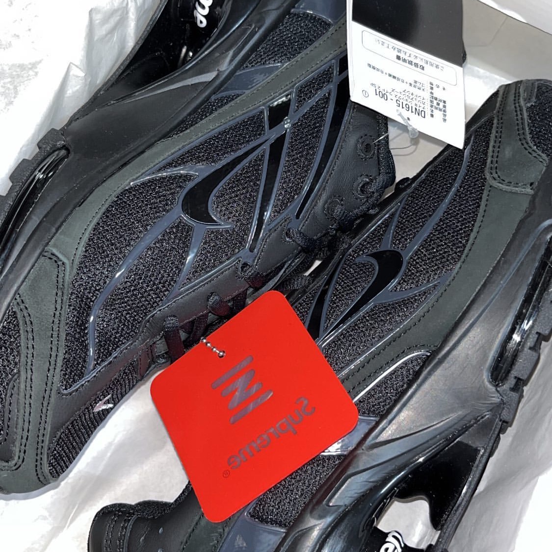 Nike x Supreme Shox Ride 2 SP Black 착용 스타일 - 1