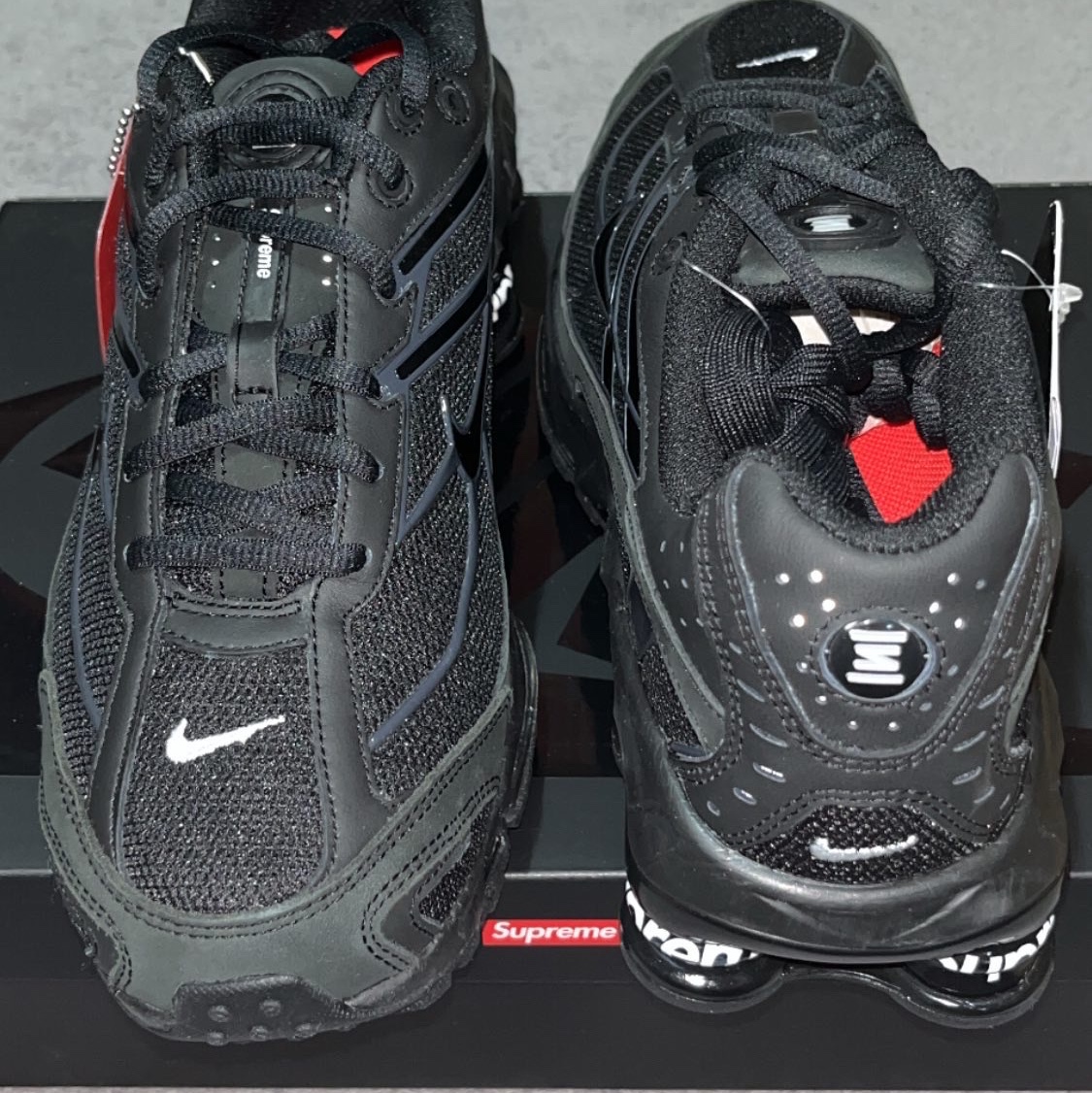 Nike x Supreme Shox Ride 2 SP Black 착용 스타일 - 2