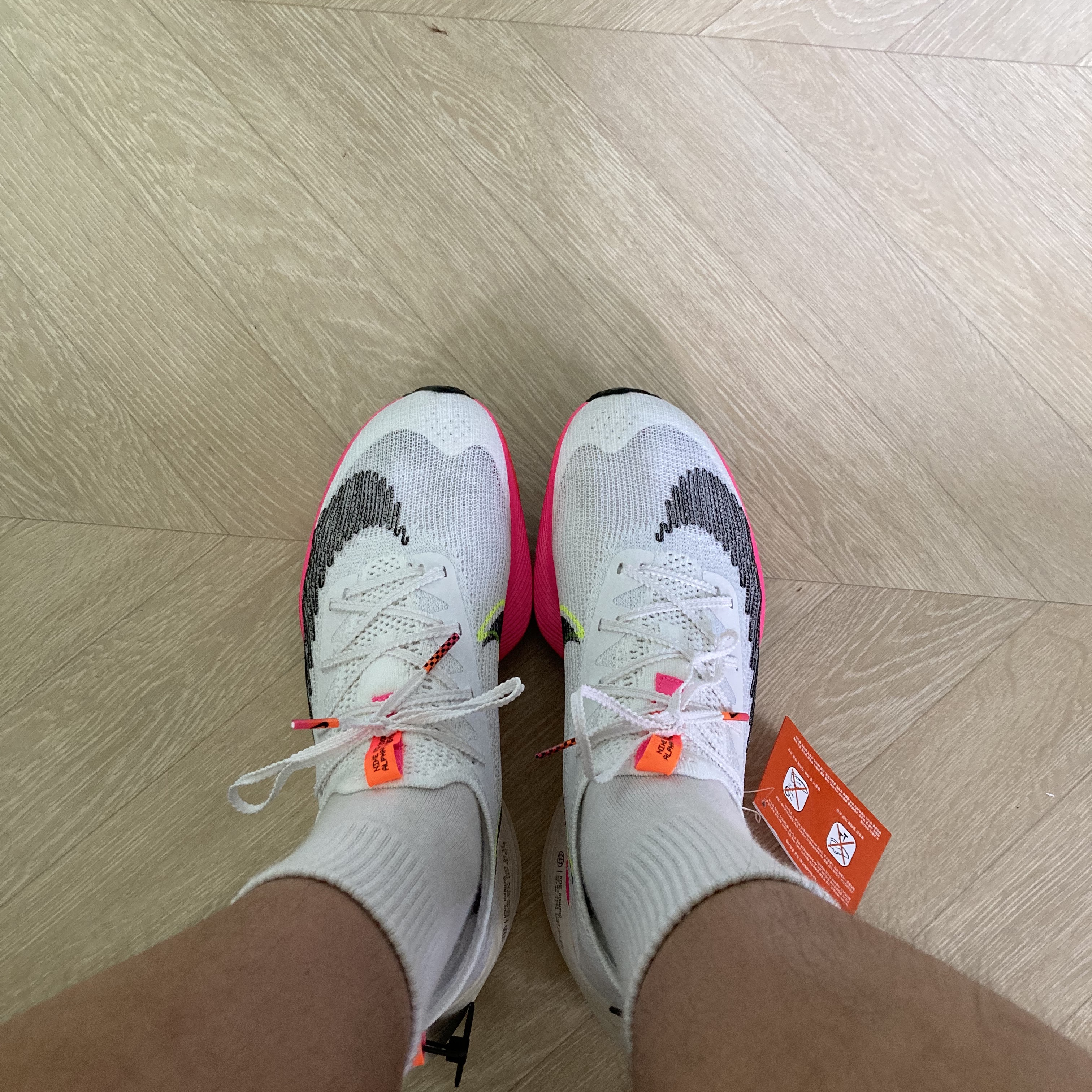 Nike Air Zoom Alphafly Next% Flyknit Rawdacious 착용 스타일 - 2