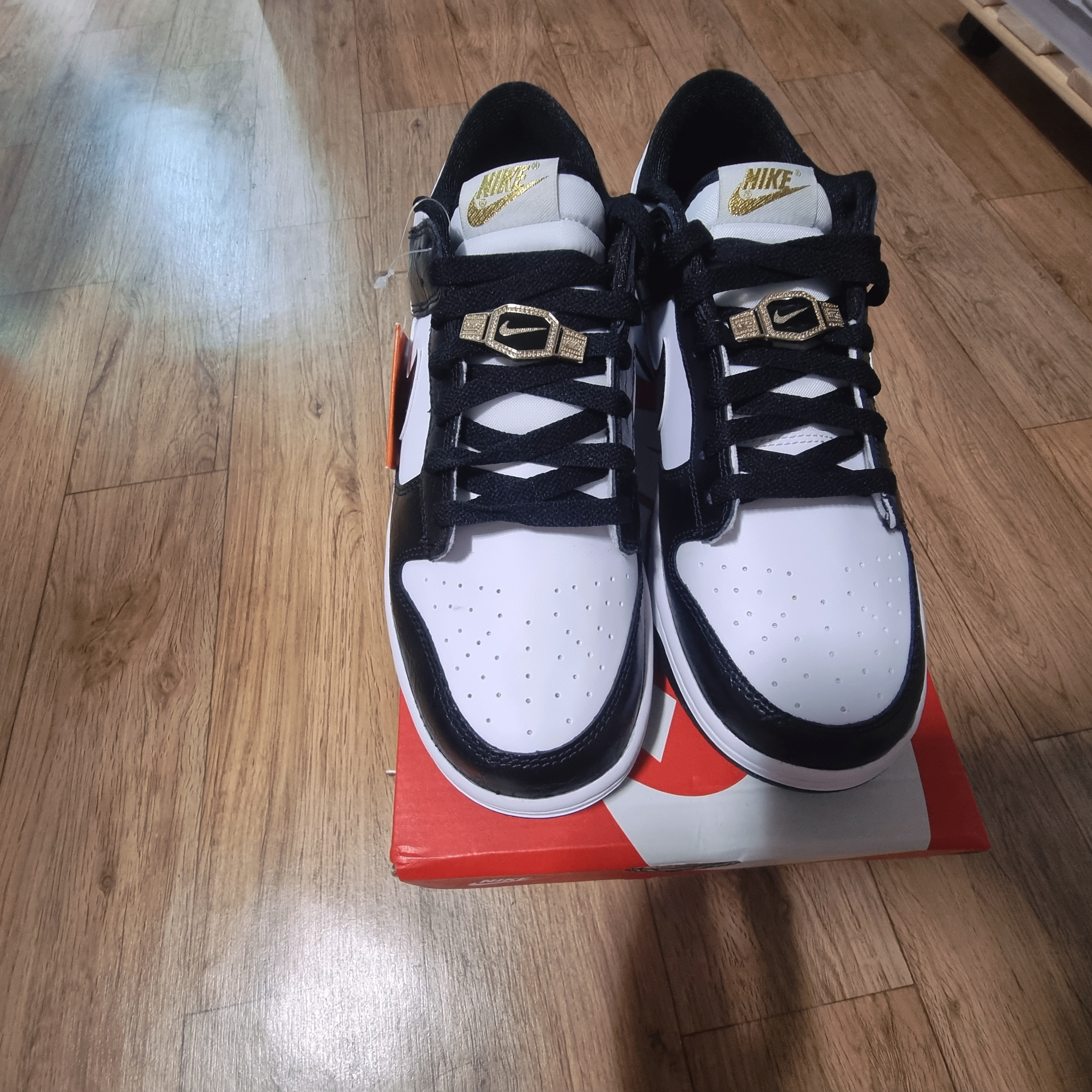 Nike Dunk Low Retro SE Black 착용 스타일 - 3