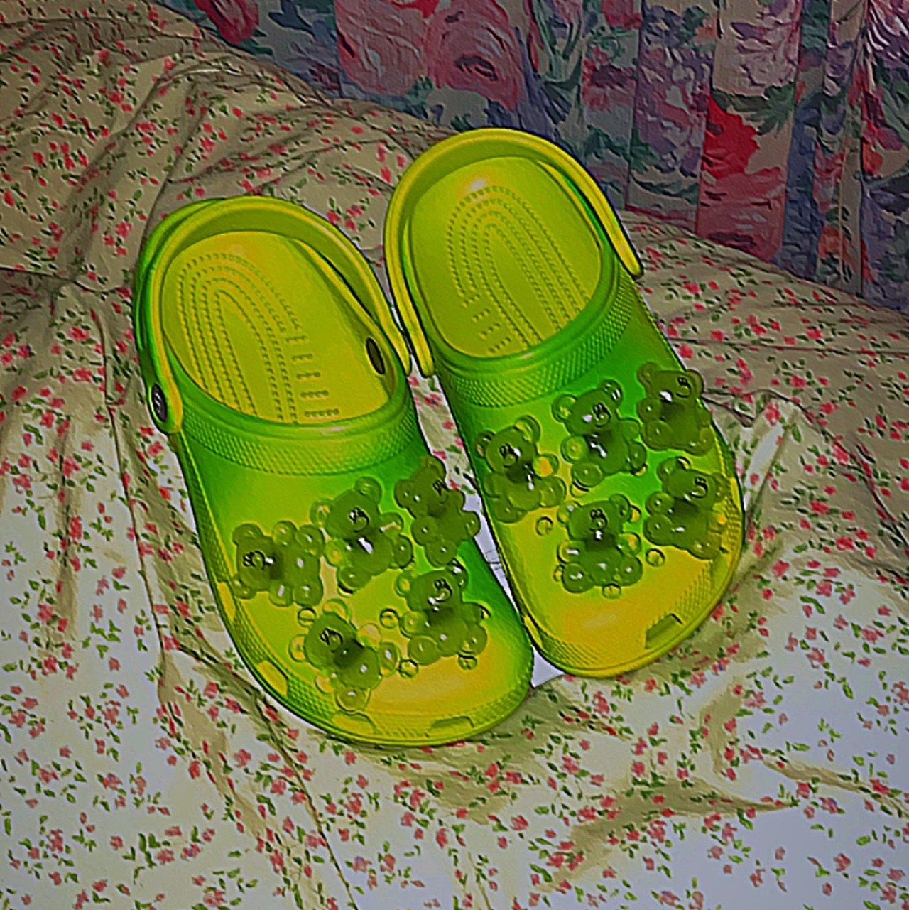 Crocs x Lazy Oaf Classic Clog Frosted Alien Green 착용 스타일 - 1