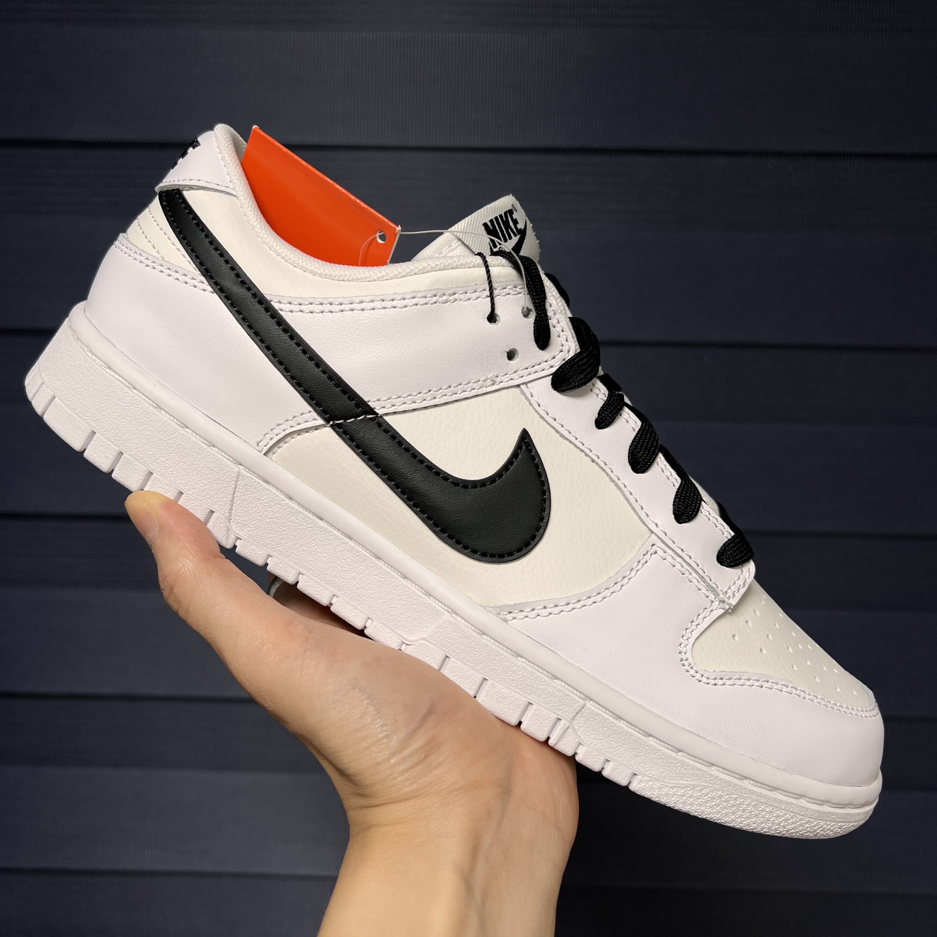 Nike Dunk Low Retro Summit White 착용 스타일