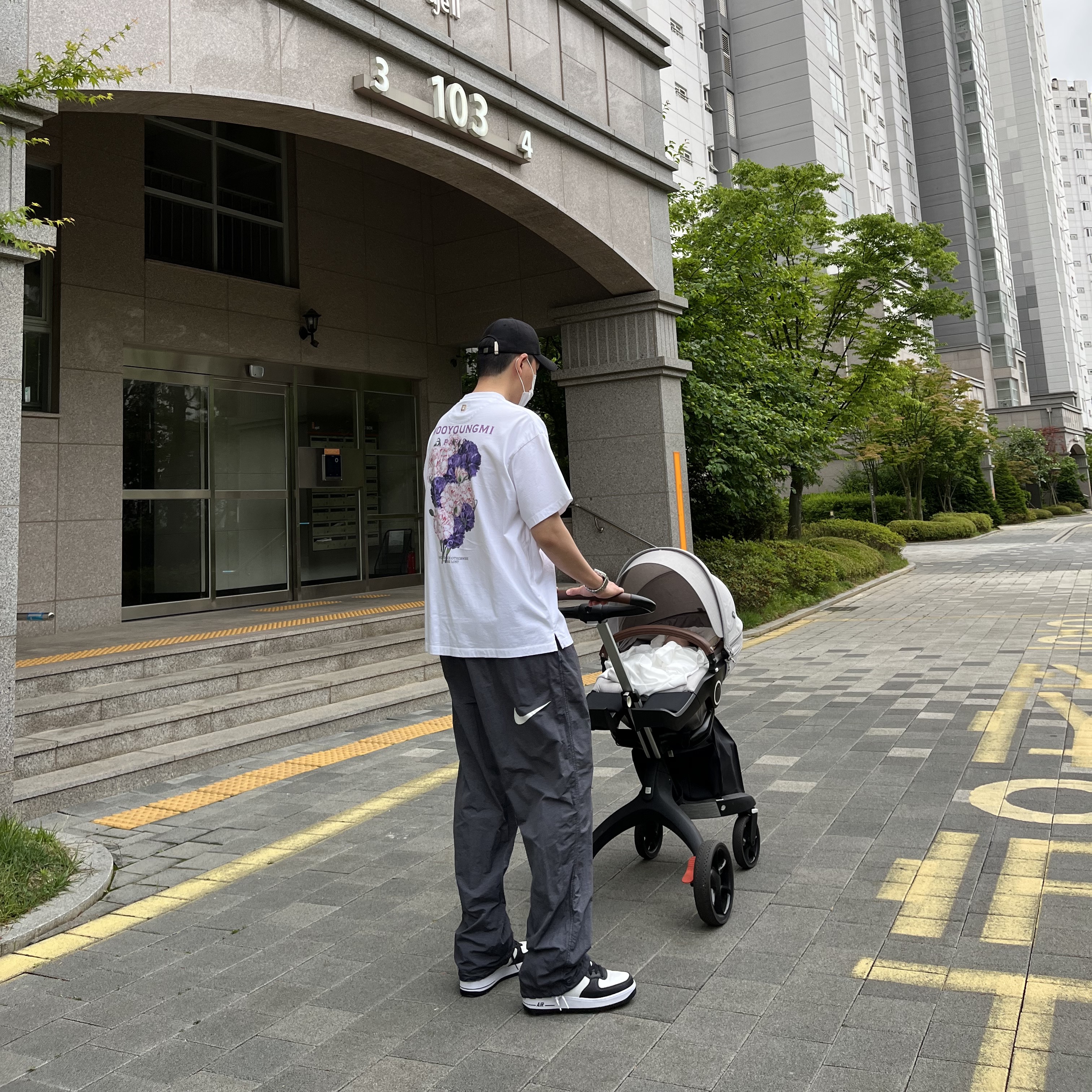 Nike x Stussy Air Force 1 '07 Mid SP Black and Light Bone, Nike x Stussy Beach Pants Off Noir 착용 스타일