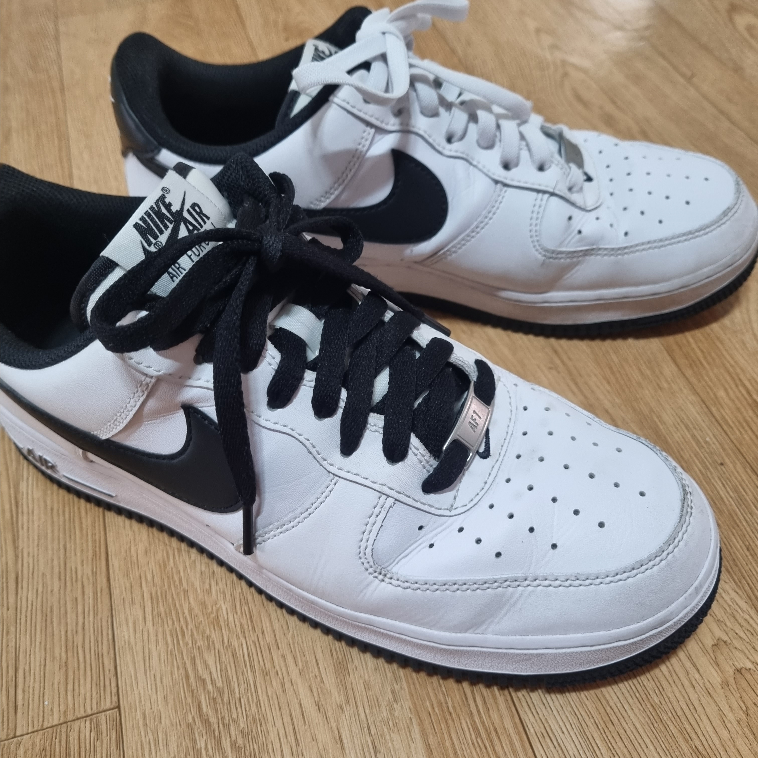 Nike Air Force 1 '07 White Black 착용 스타일 - 1