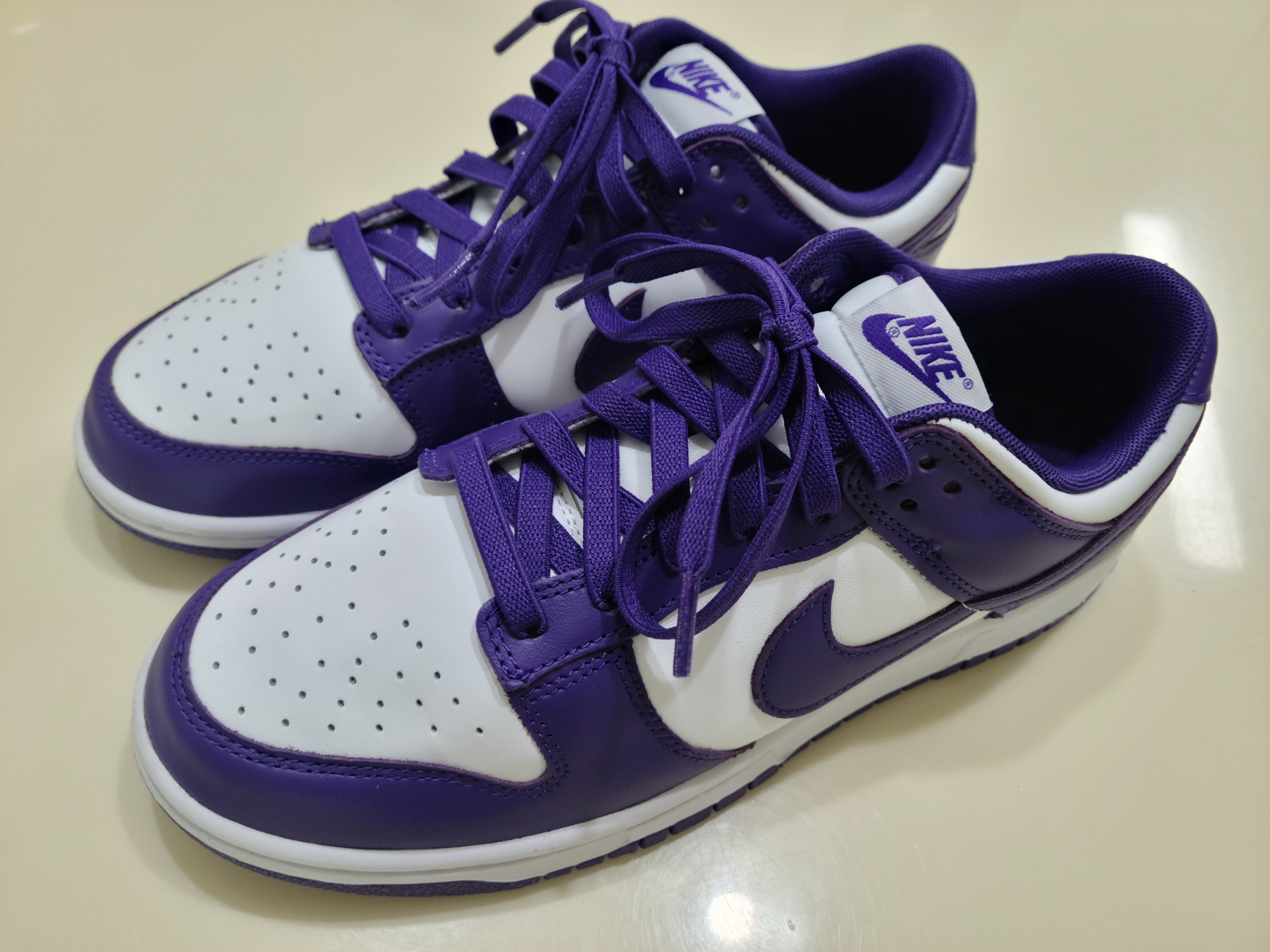 Nike Dunk Low Retro Championship Court Purple 착용 스타일 - 1