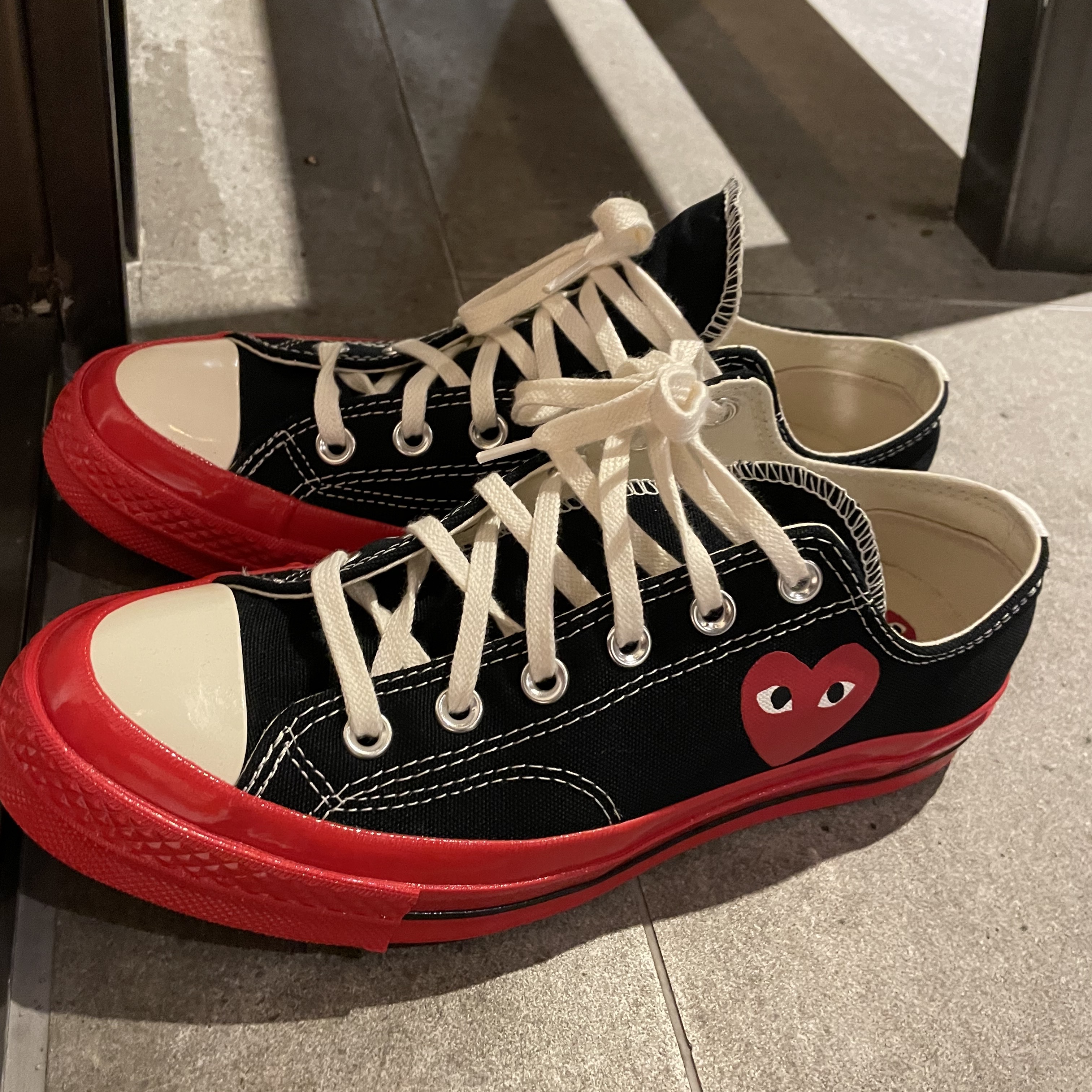 Converse x Play Comme des Garcons Chuck 70 Ox Black 착용 스타일