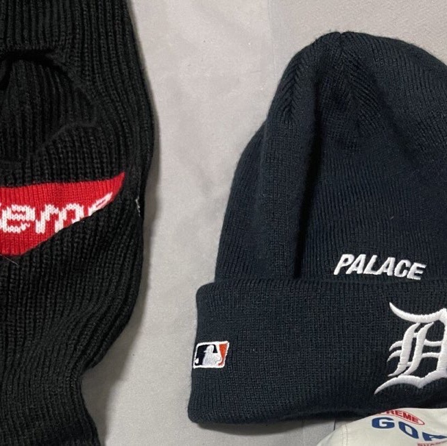 Supreme Gonz Nametag Beanie Black - 21FW, Supreme x Nike Jacquard Logos Beanie Black - 21SS 착용 스타일 - 2
