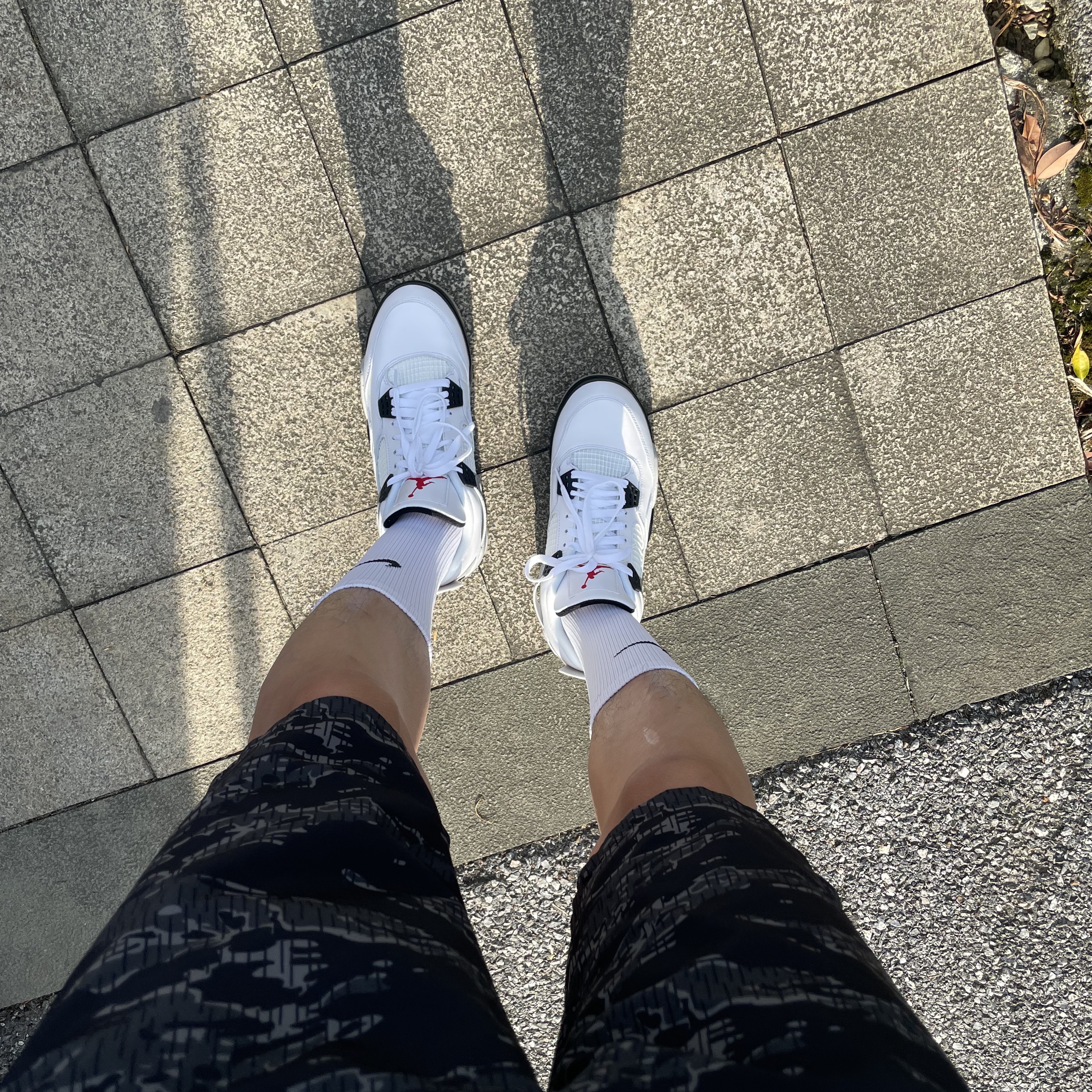 Jordan 4 Golf White Cement 착용 스타일