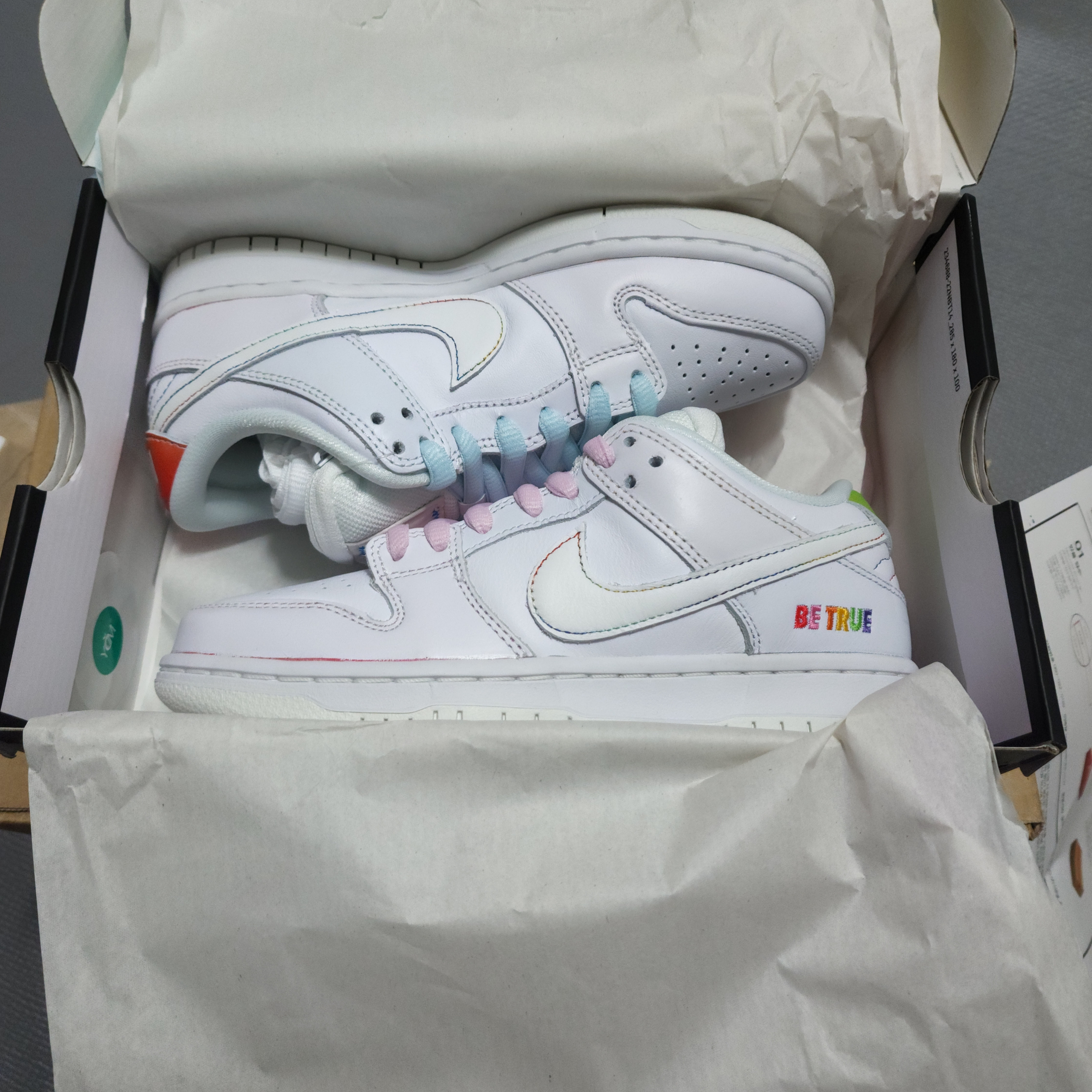 Nike SB Dunk Low Pro Be True 착용 스타일 - 3