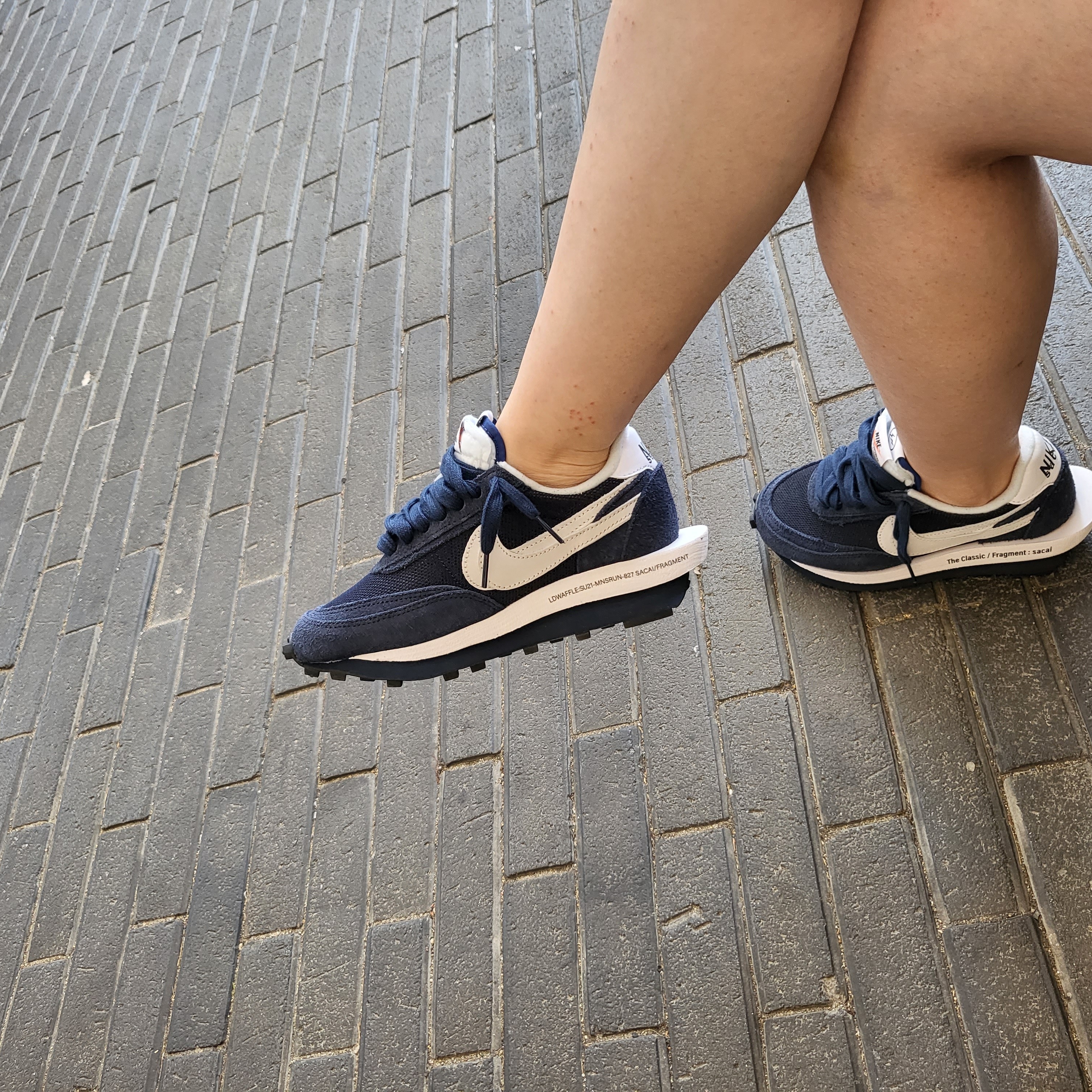 Nike x Sacai x Fragment LDWaffle Blackened Blue 착용 스타일 - 2