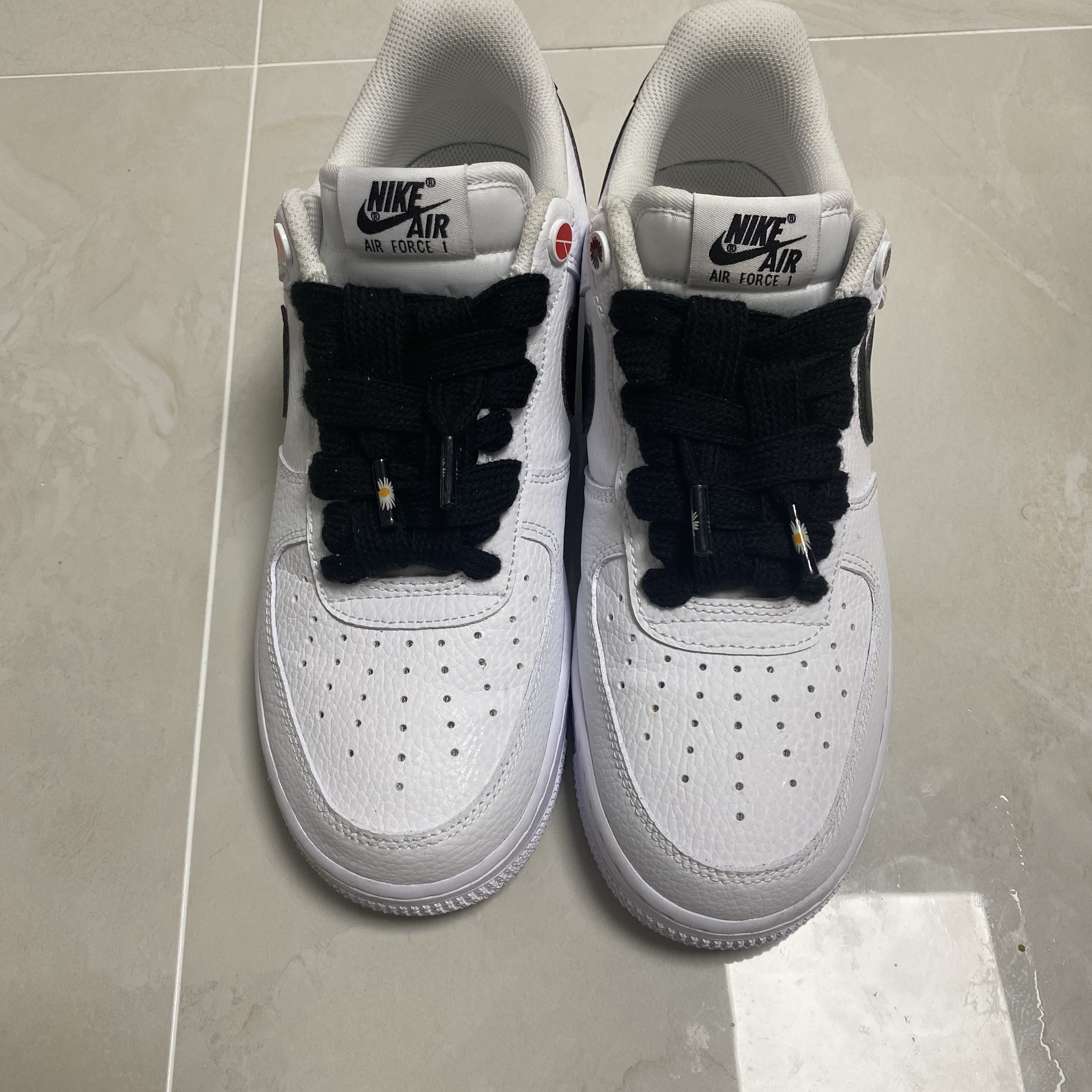 Nike Air Force 1 '07 White Black 착용 스타일 - 4