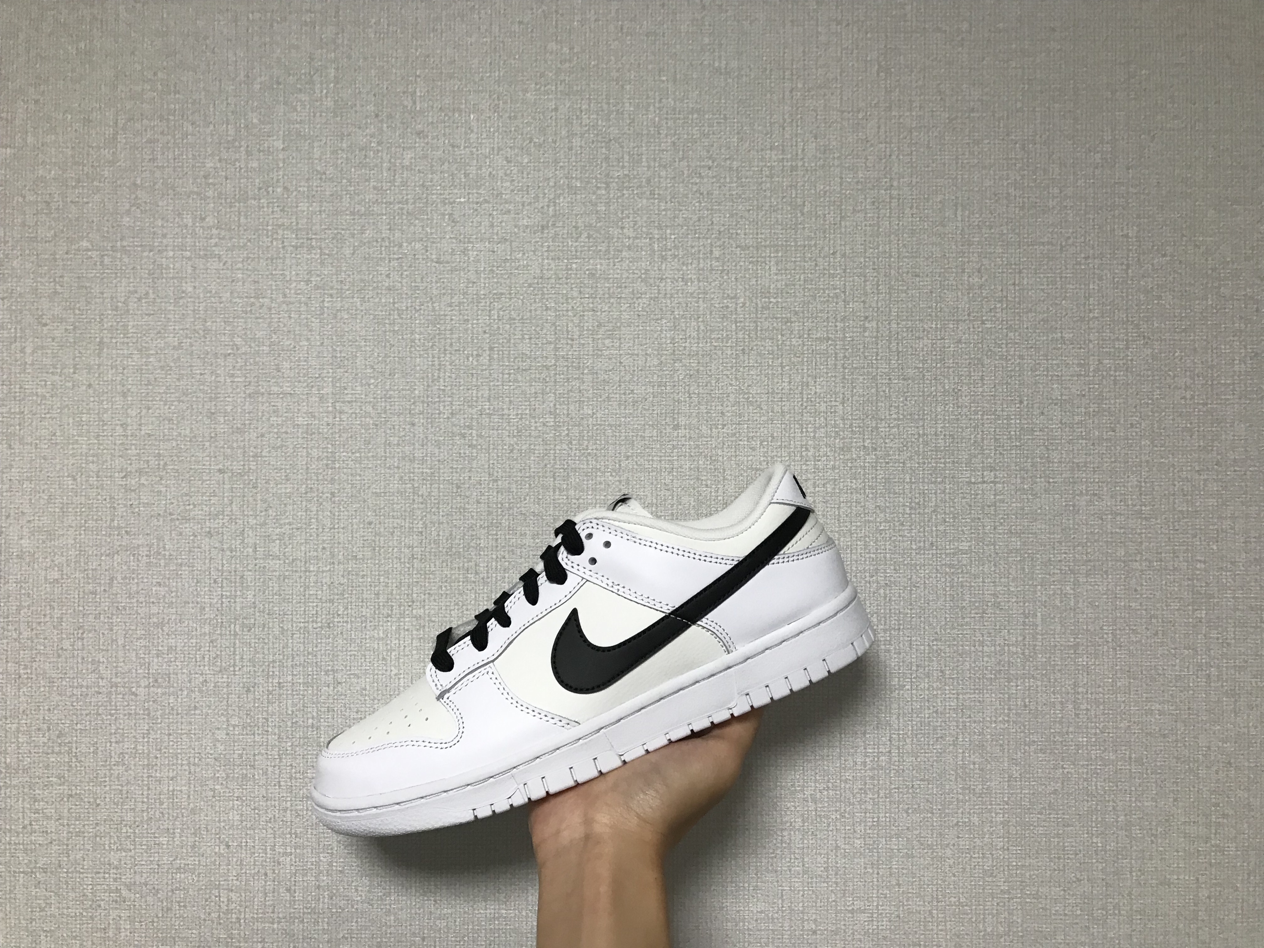 Nike Dunk Low Retro Black, Nike Dunk Low Retro Summit White 착용 스타일 - 2