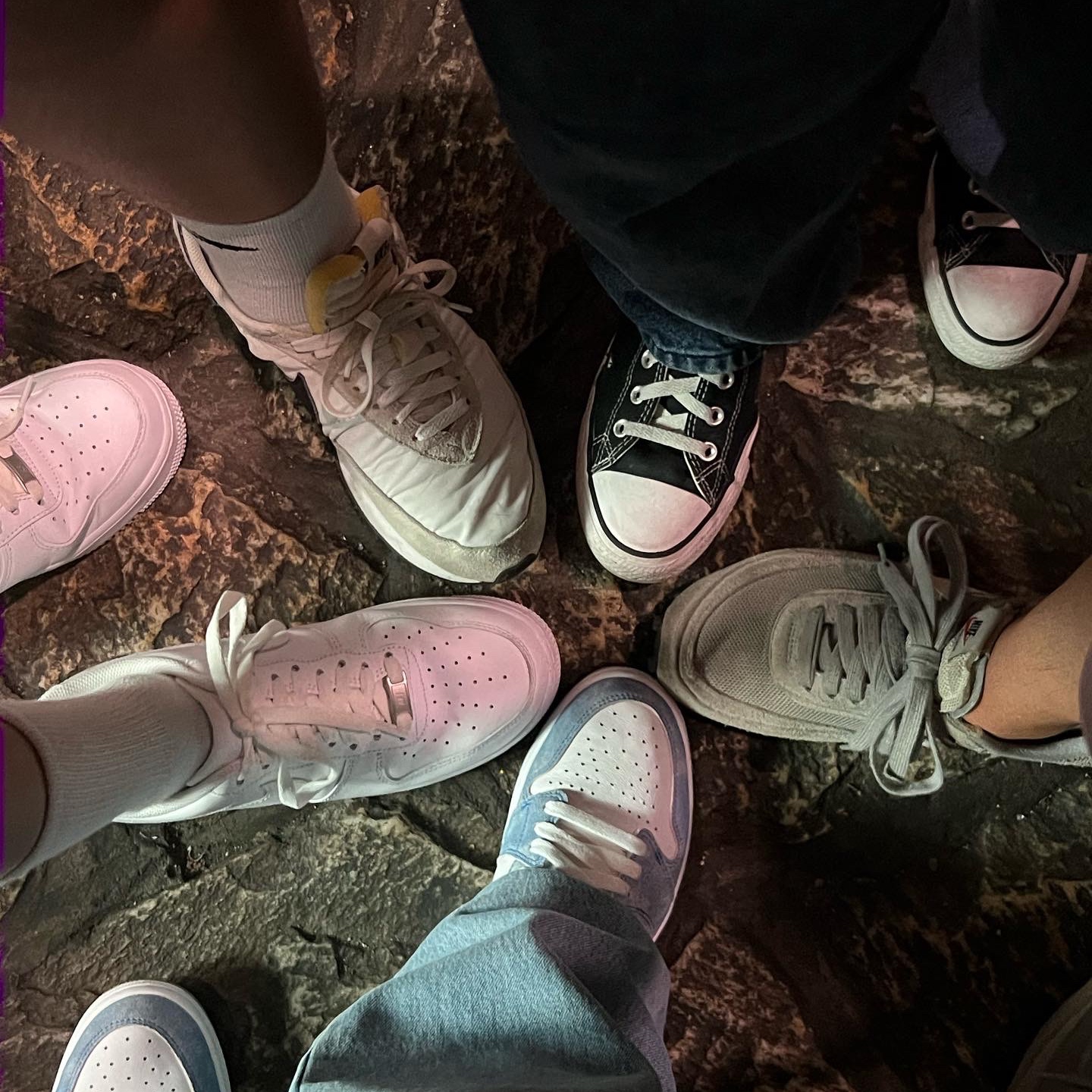 Nike x Sacai x Fragment LDWaffle Light Smoke Grey, Jordan 1 Retro High OG Hyper Royal 착용 스타일