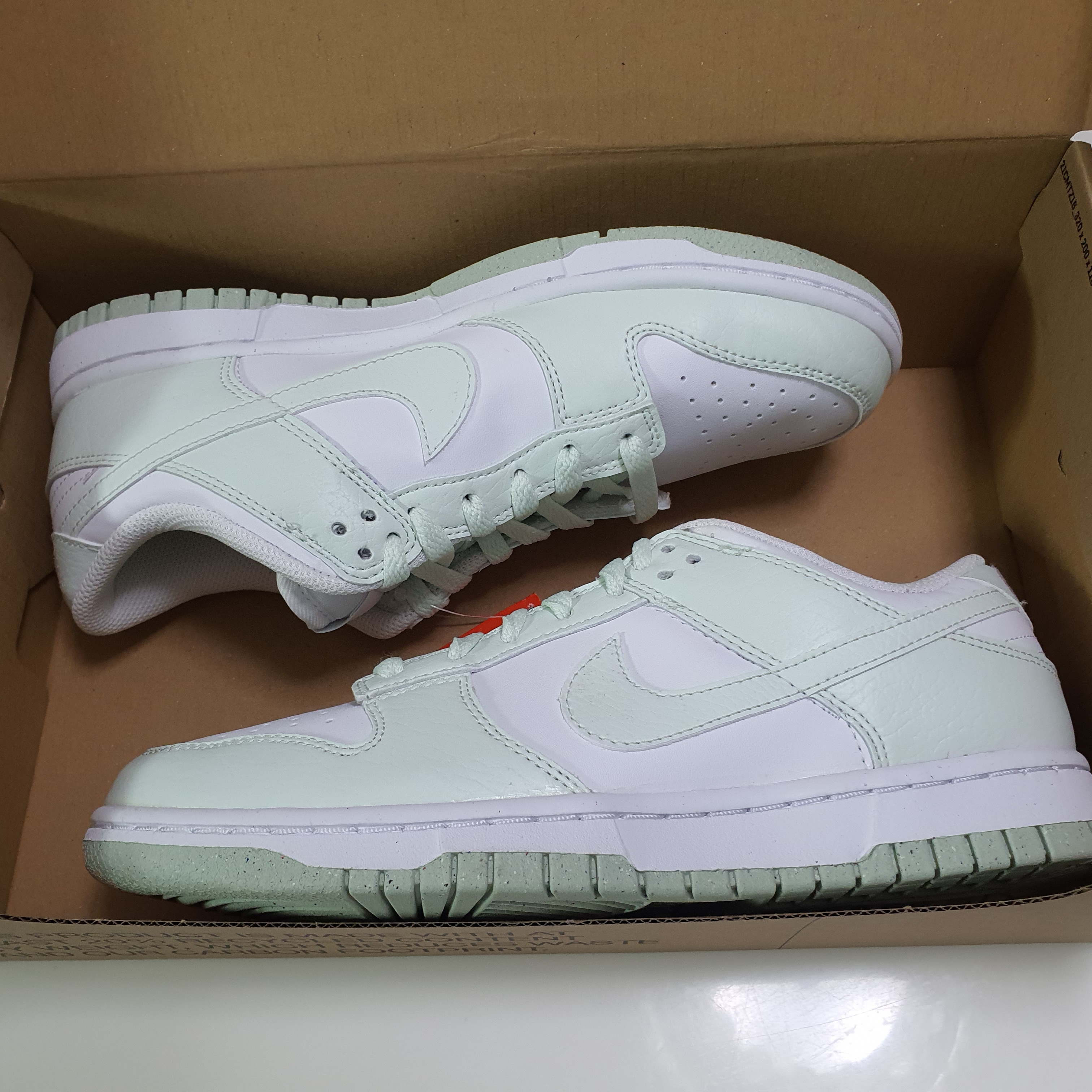 (W) Nike Dunk Low Next Nature Barely Green and White 착용 스타일