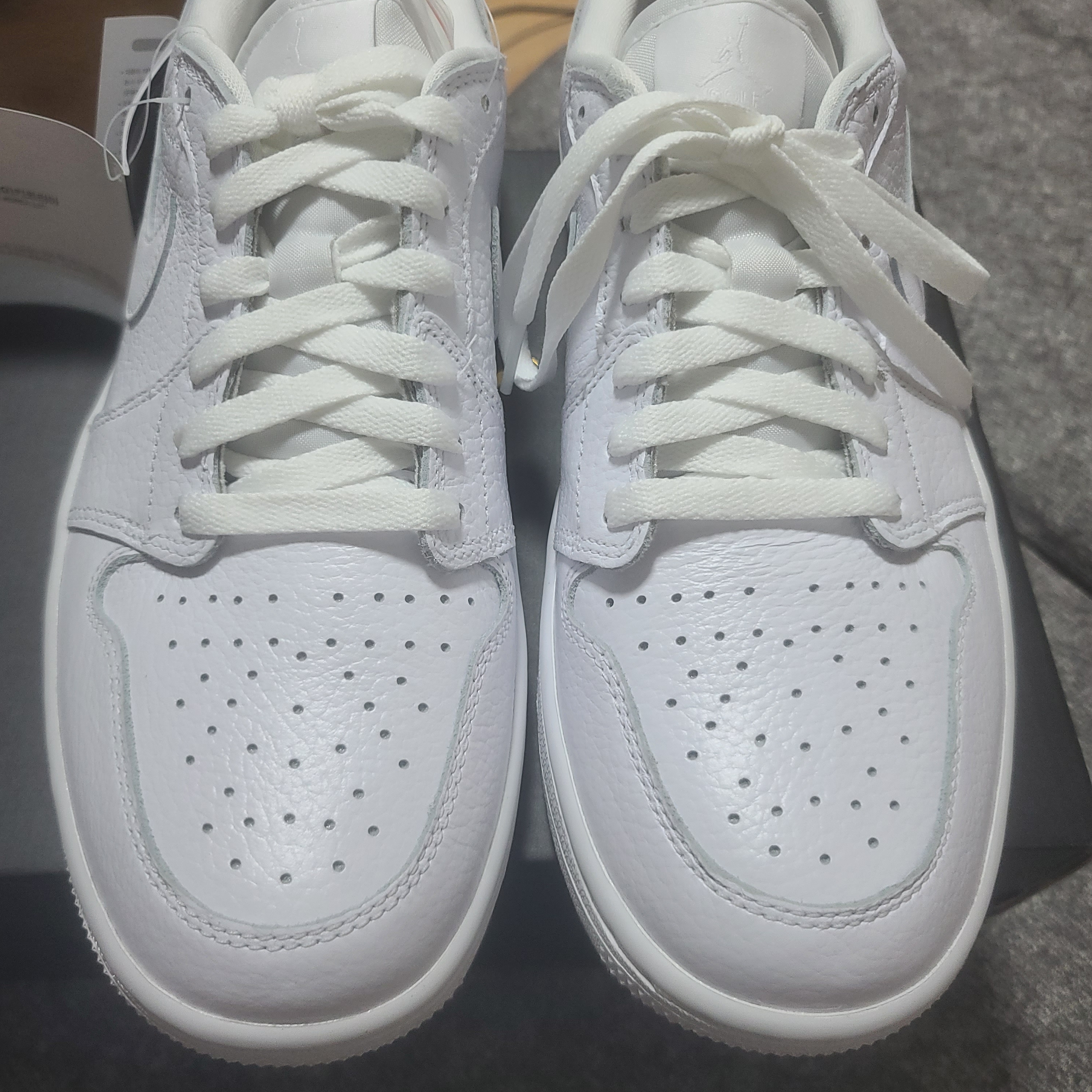 Jordan 1 Low Golf Triple White 착용 스타일