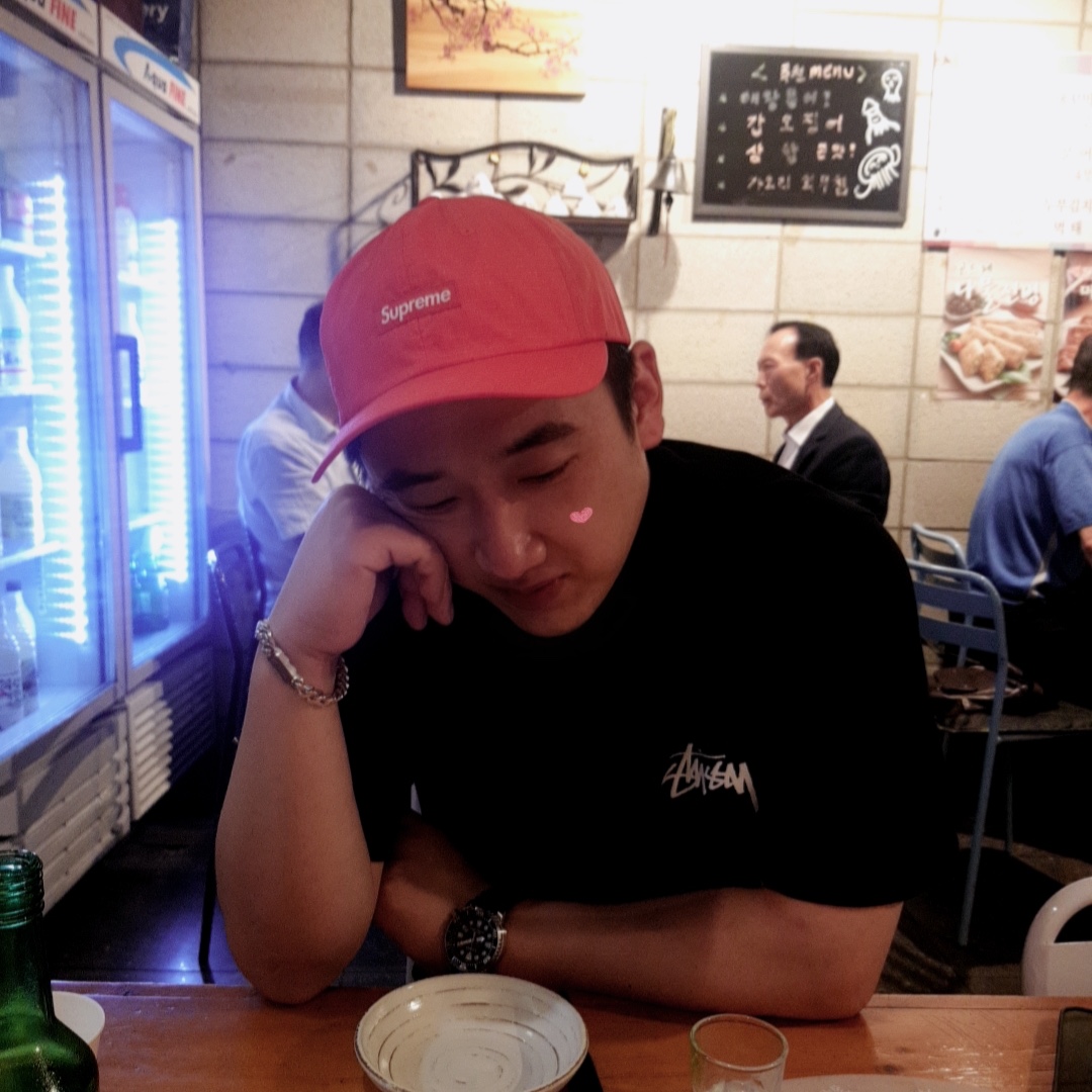 Supreme Small Box Coated Linen 6-Panel Red - 22SS, Stussy Withered Flower T-Shirt Black 착용 스타일